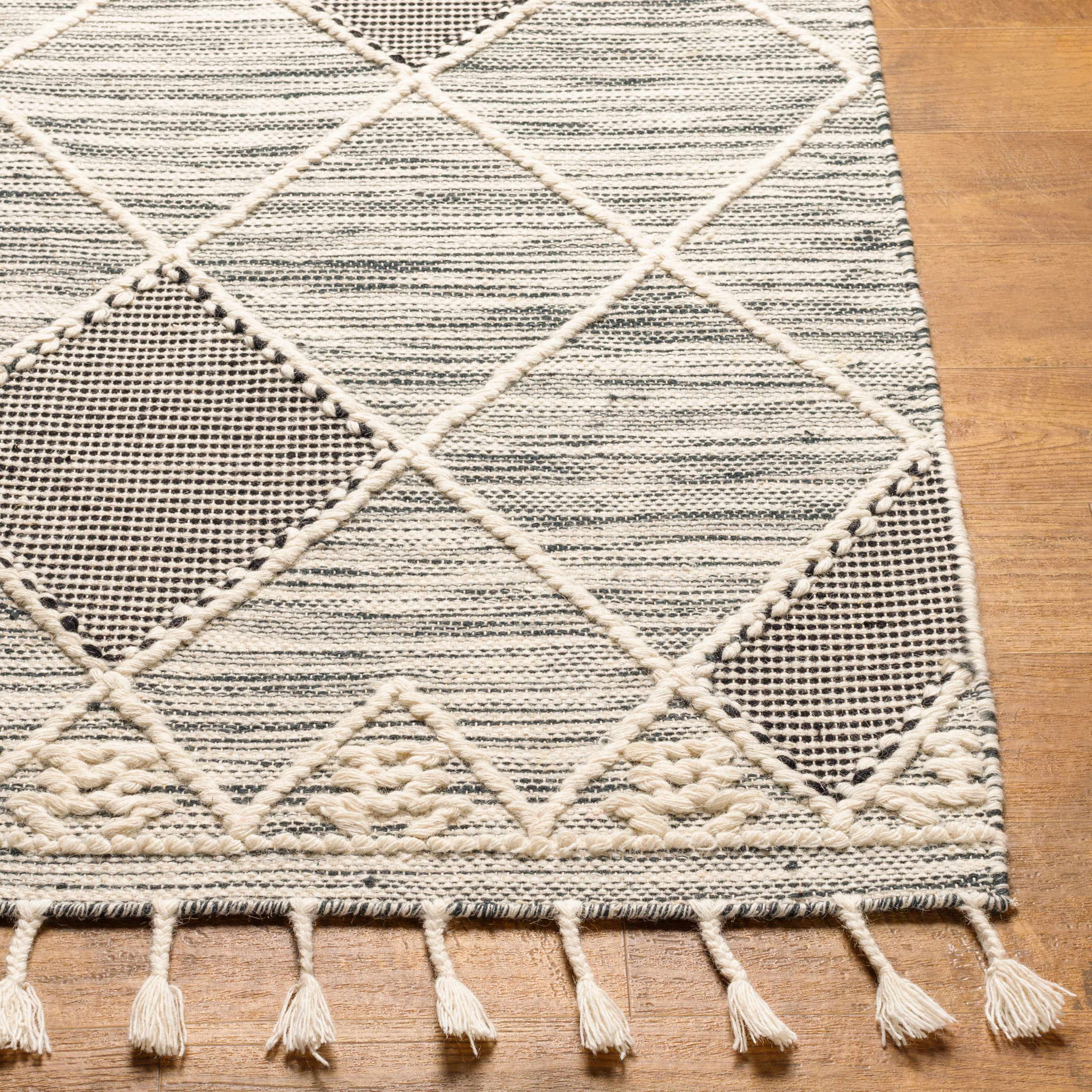 Mabua Tasseled Jute&Wool  Rug - Clearance - Image 7