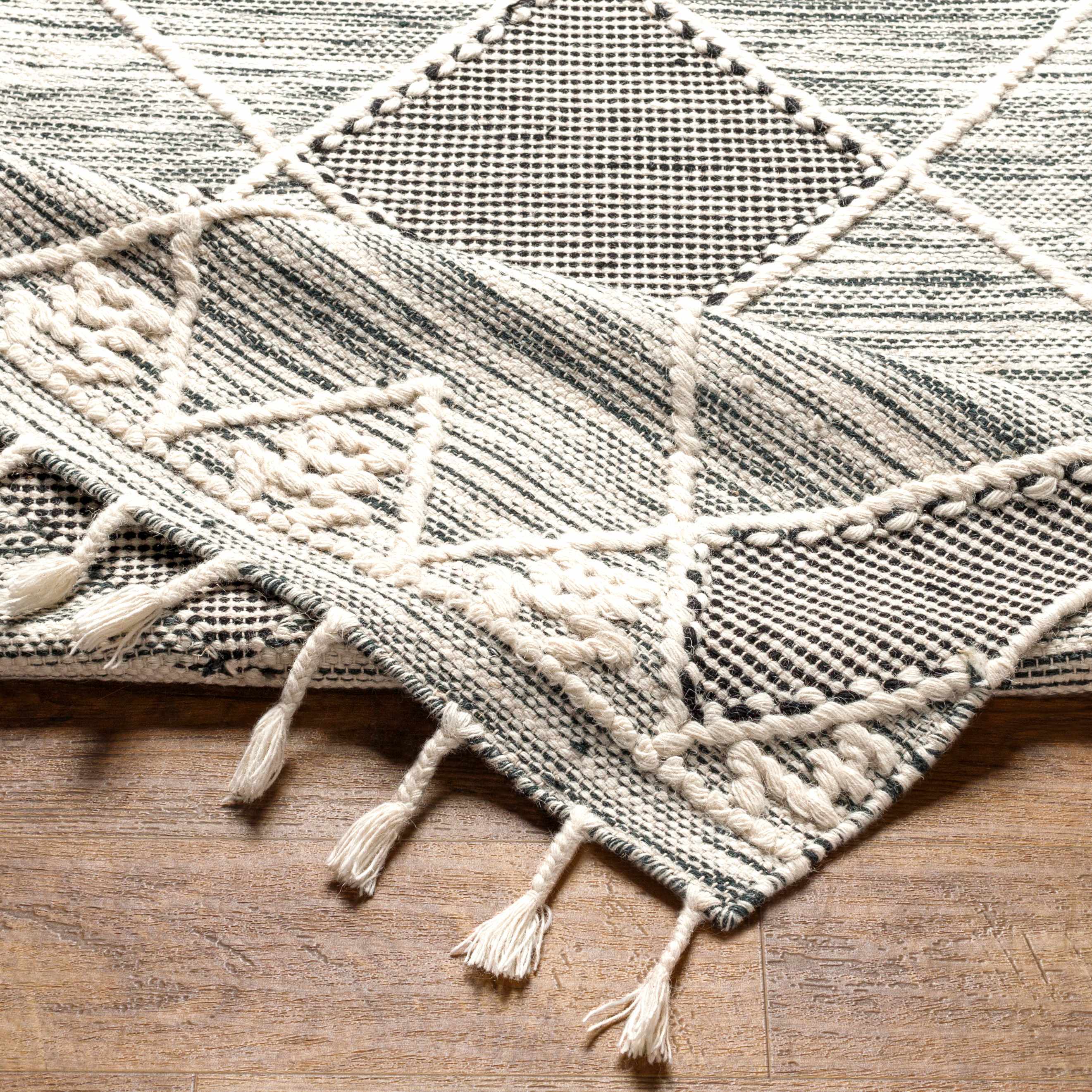 Mabua Tasseled Jute&Wool  Rug - Clearance - Image 8