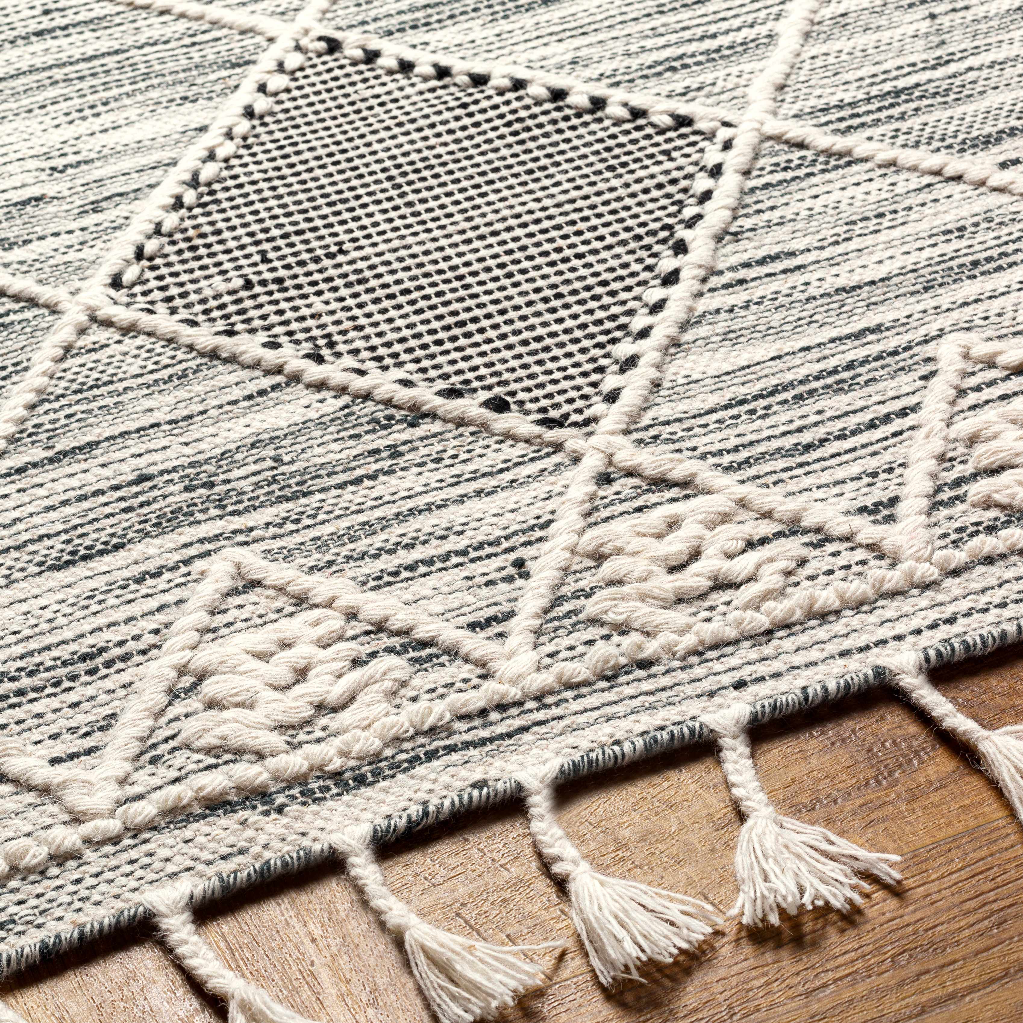 Mabua Tasseled Jute&Wool  Rug - Clearance - Image 9