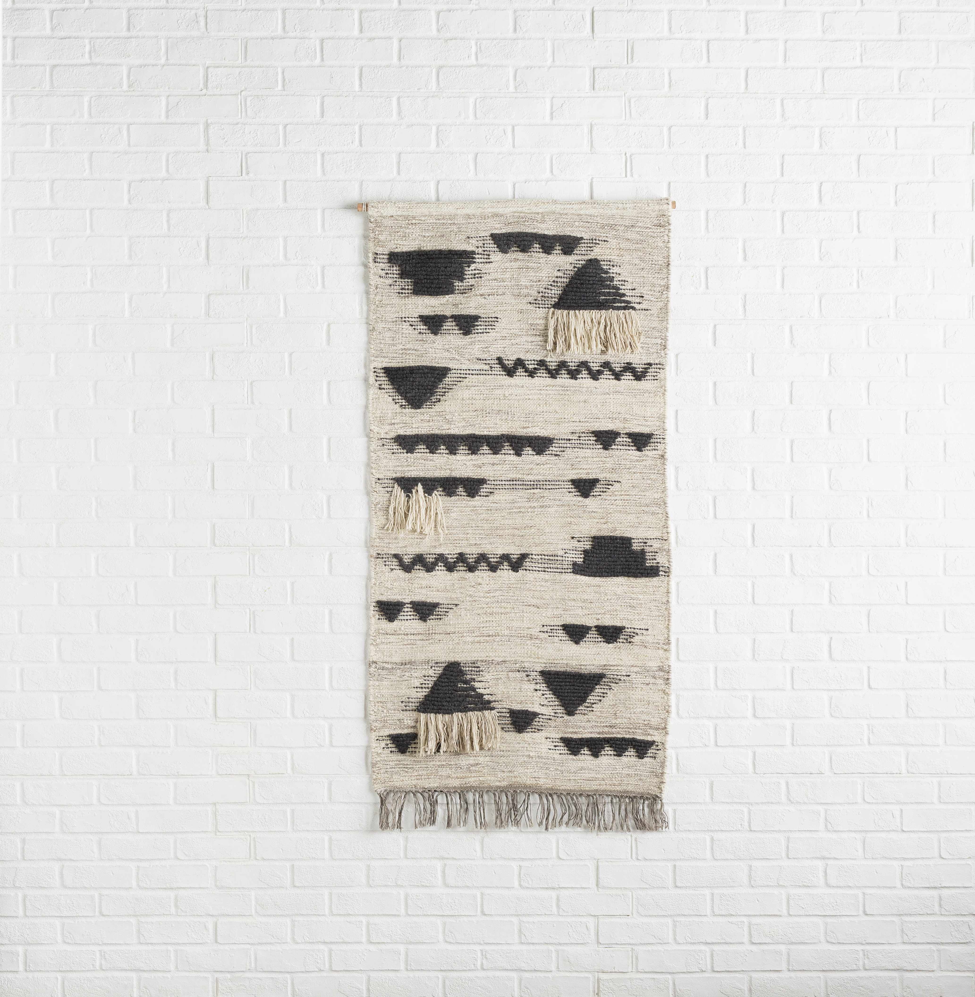 Macapsing Wall Hanging - Image 3