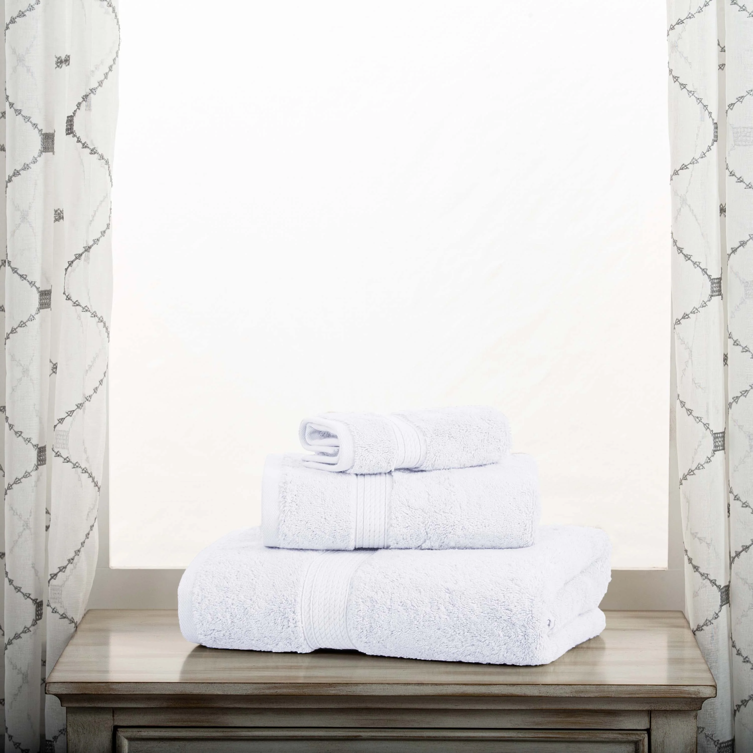 Madison Egyptian Cotton Plush Heavyweight 3 Piece Towel Set - Image 3