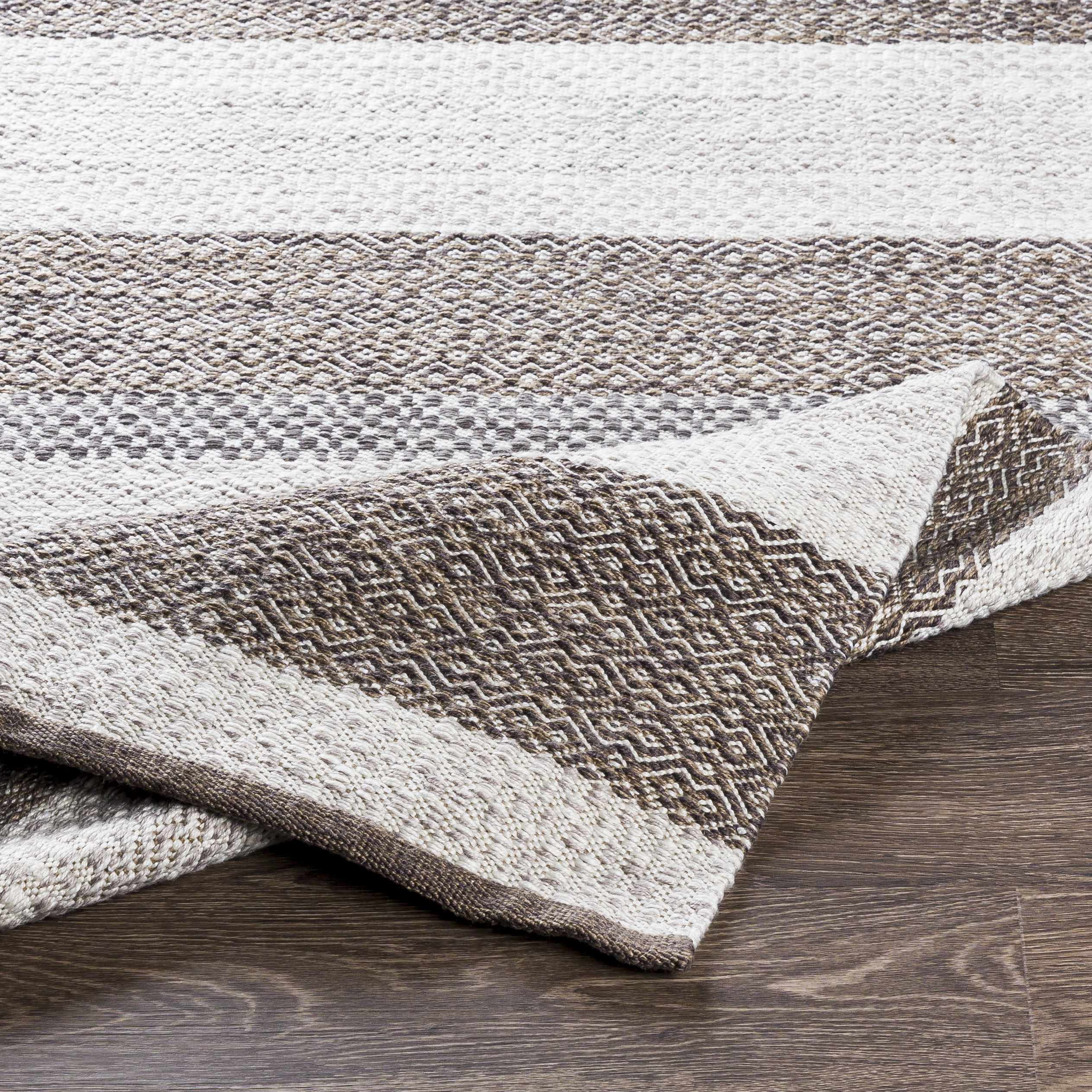 Maesteg Indoor & Outdoor Rug - Clearance - Image 7