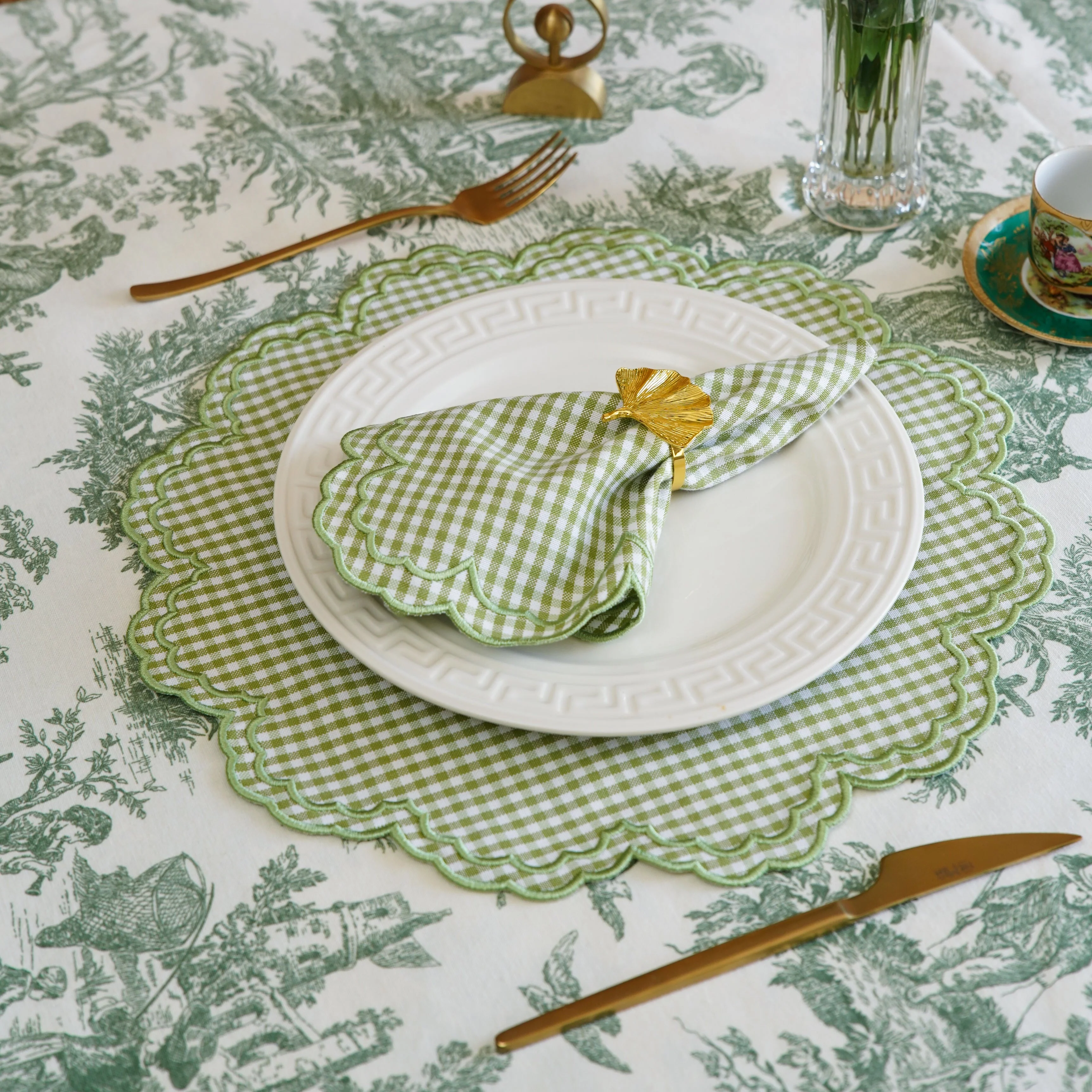 MAGNOLIA GINGHAM GREEN SCALLOPED FABRIC PLACEMAT NAPKIN SET - Image 4
