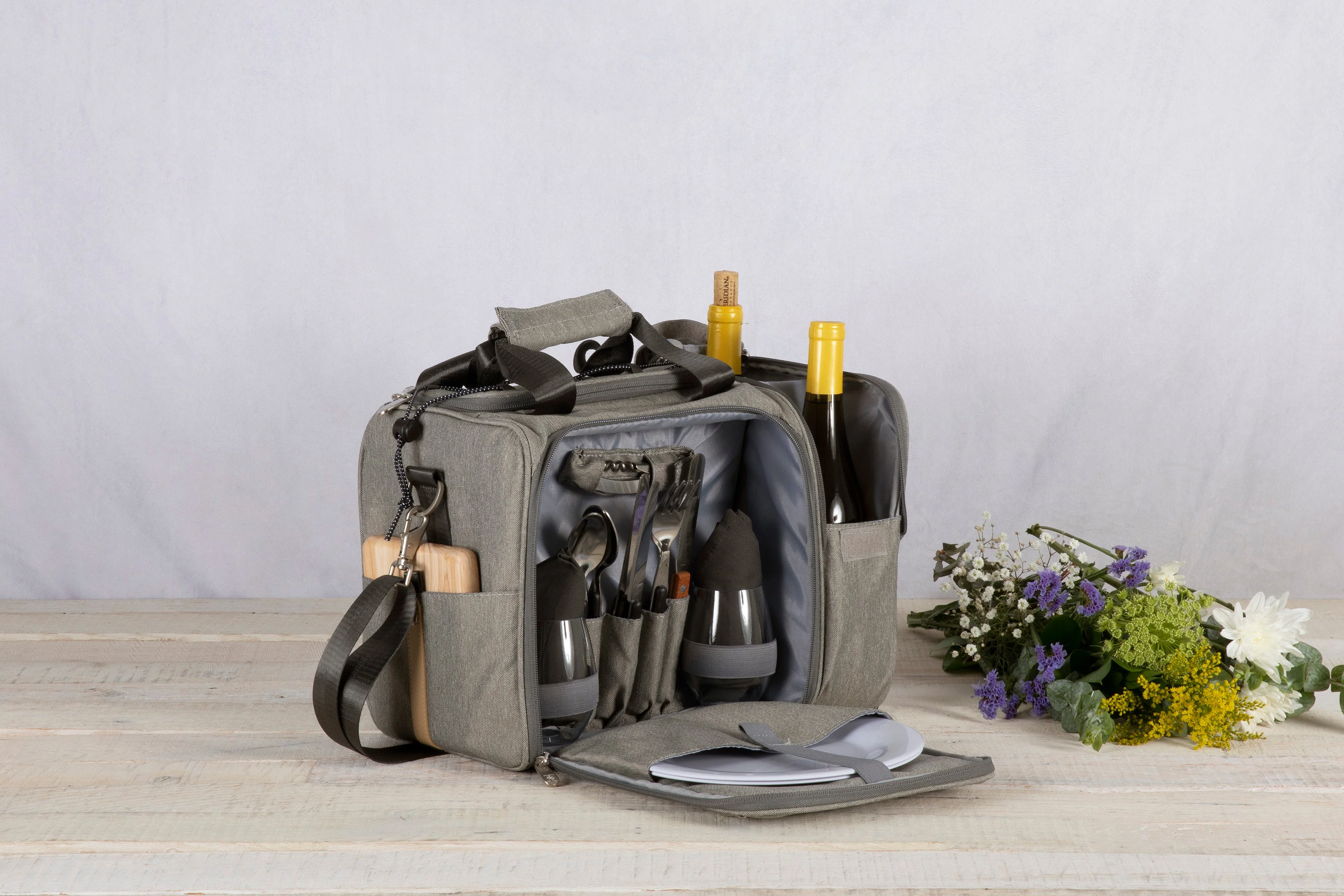 Malibu PT Frontier Edition Picnic Basket Cooler - Image 2