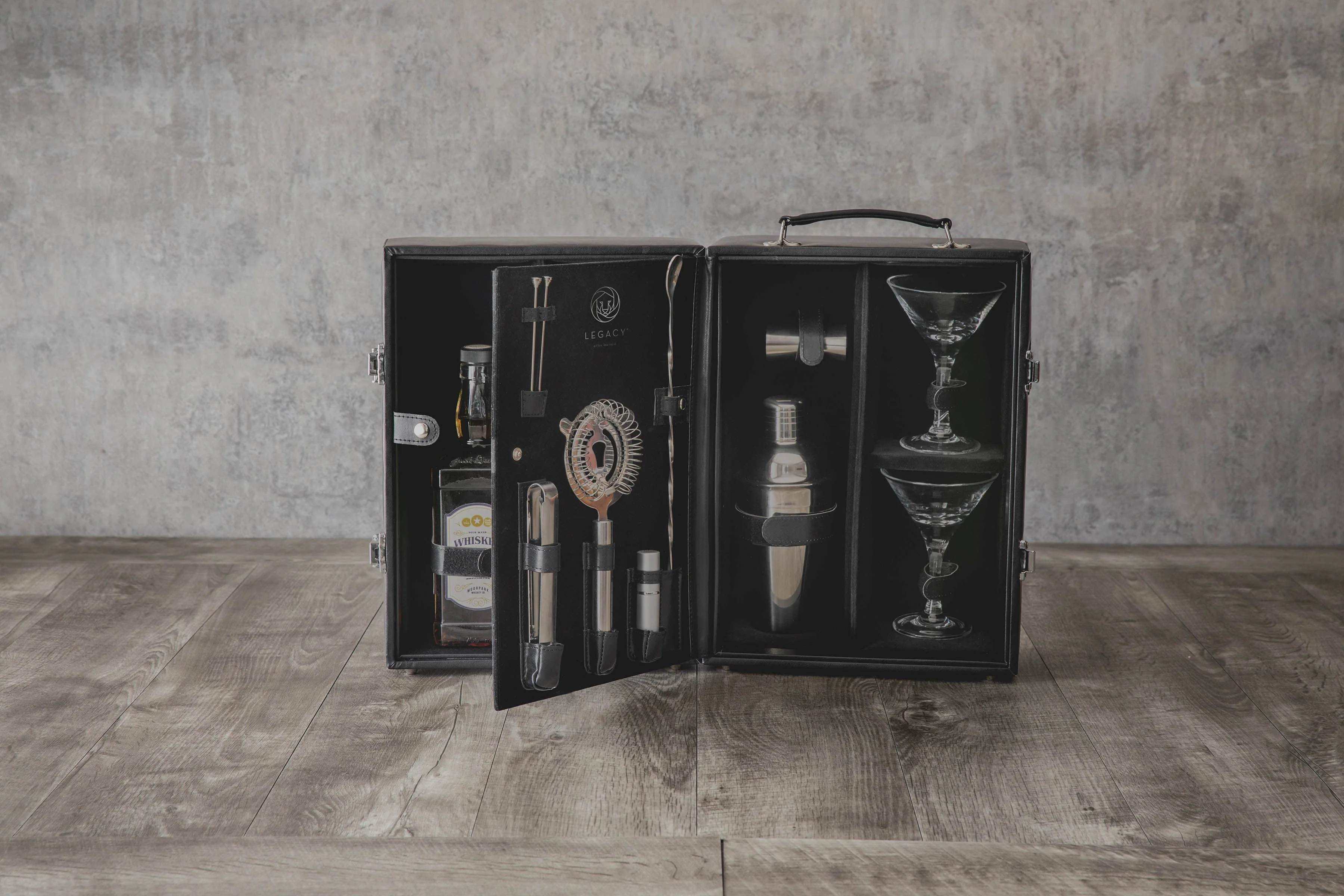 Manhattan Cocktail Case - Image 10