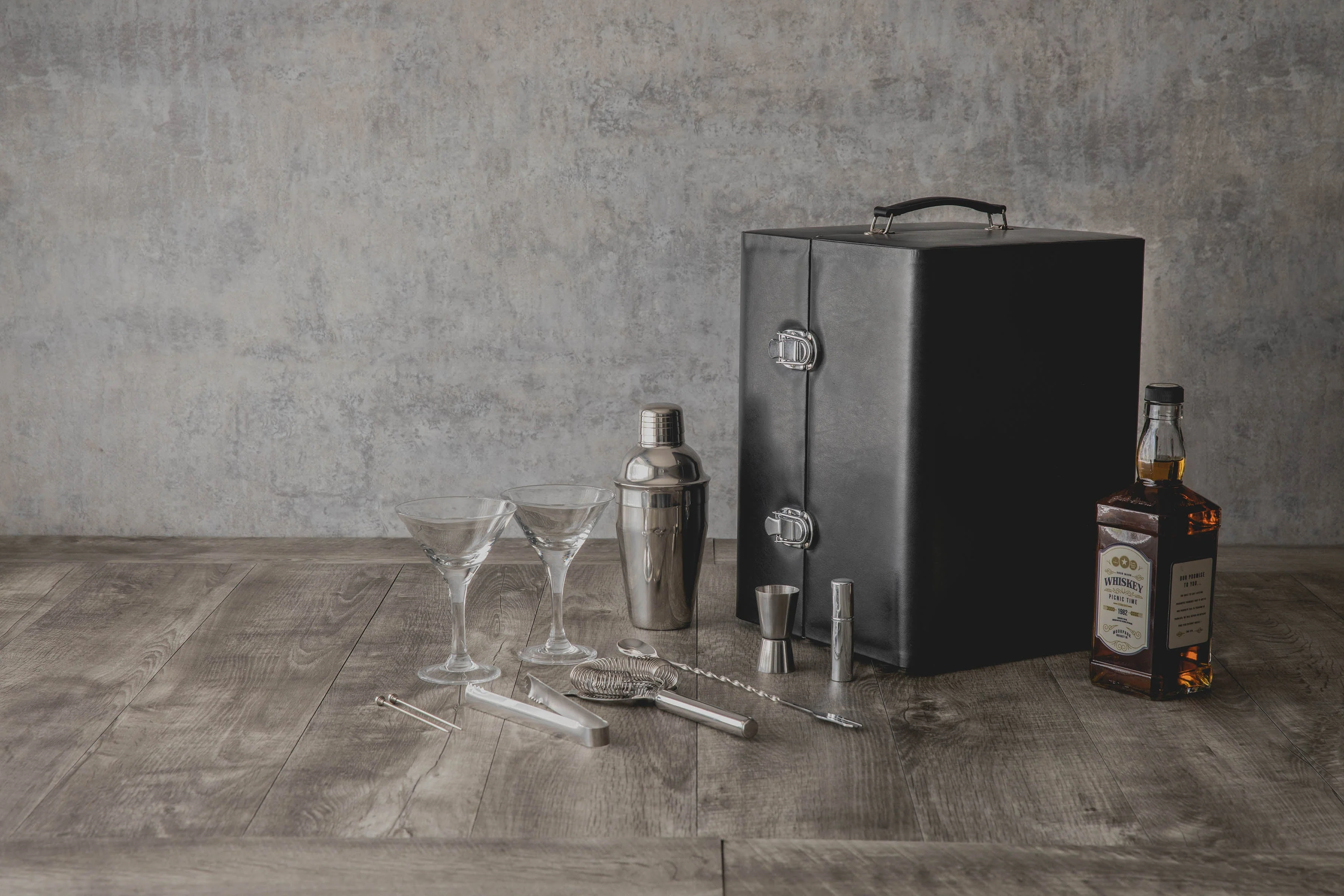 Manhattan Cocktail Case - Image 8