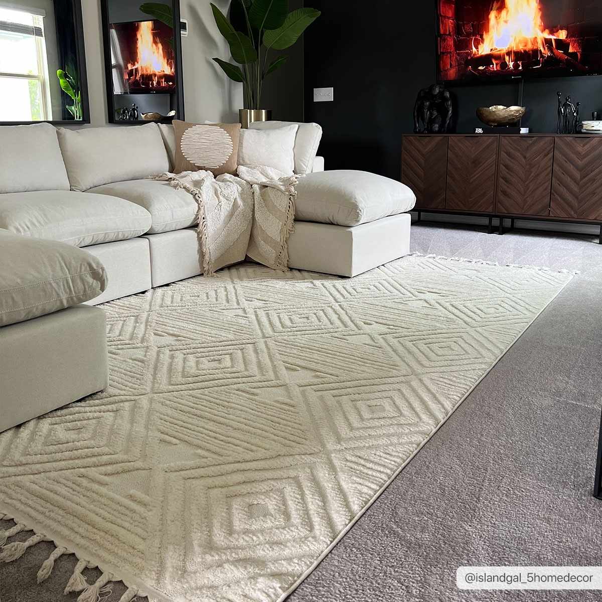 Manyas 3D Bone Area Rug with Tassels - Image 2