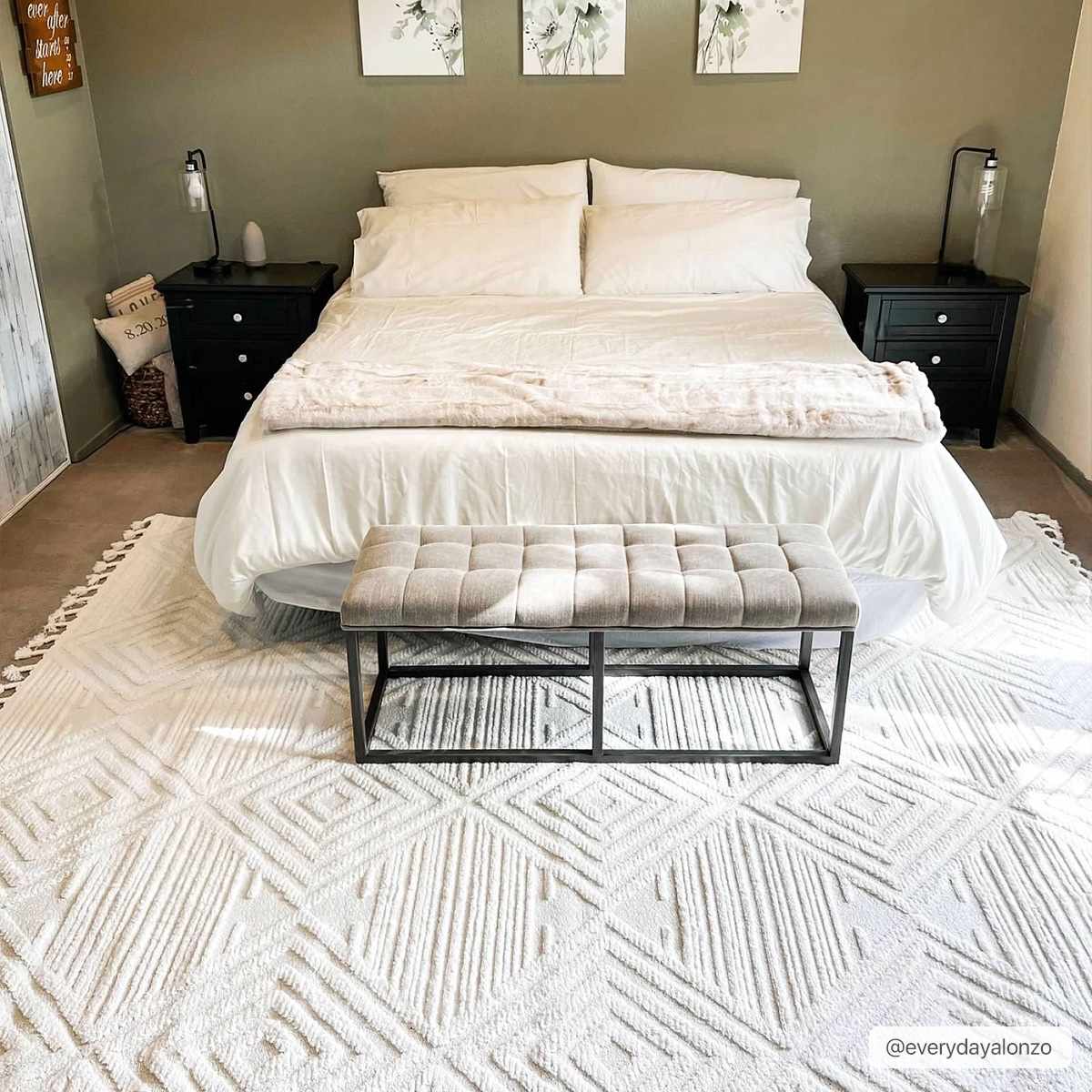 Manyas 3D Bone Area Rug with Tassels - Image 3