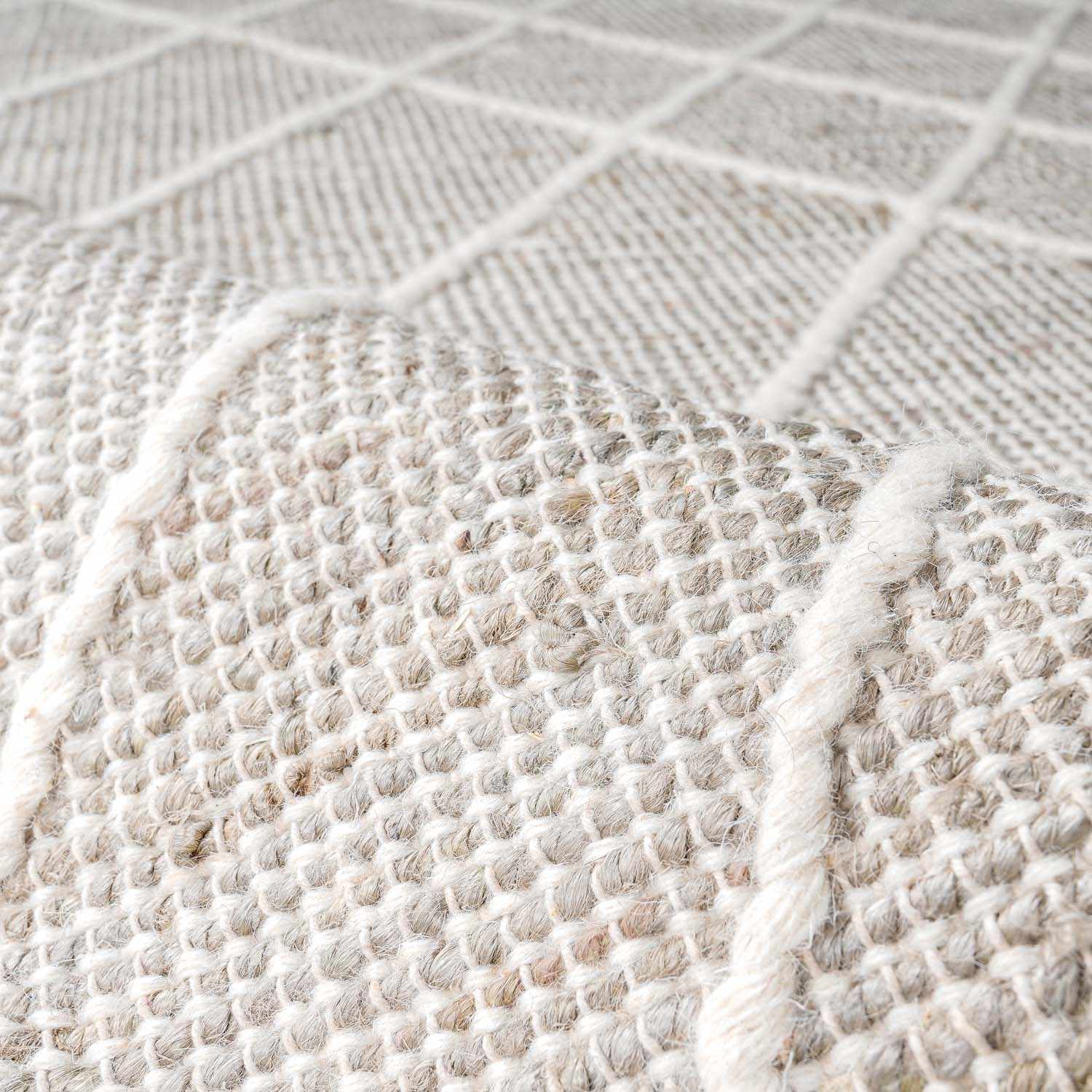 Marbletown Jute&Wool Blend Rug with Tassels - Clearance - Image 4