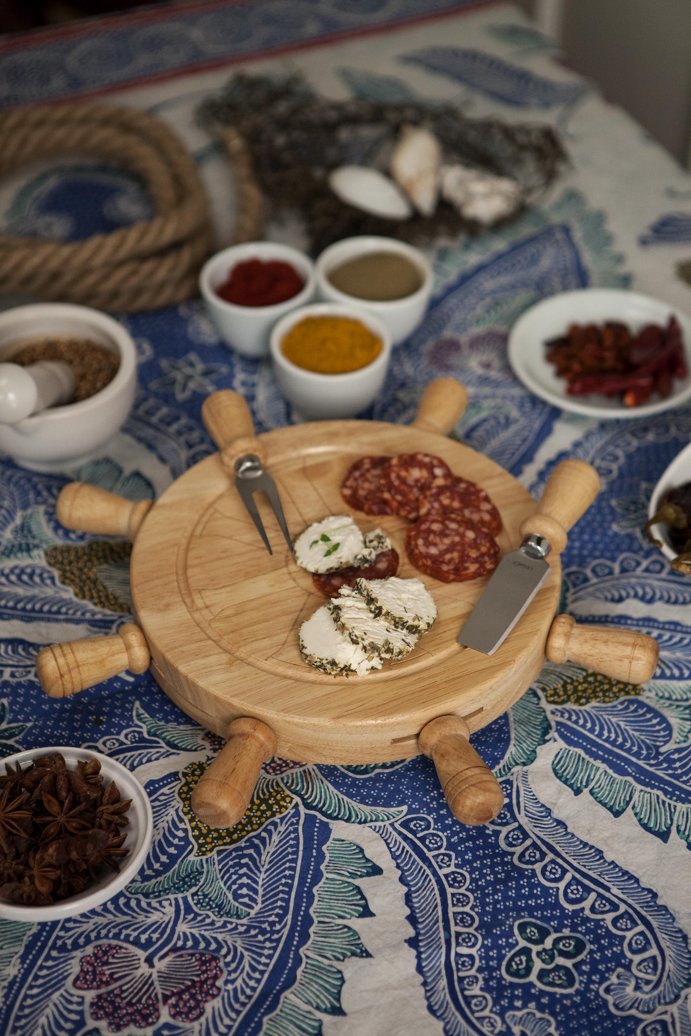 Mariner Lazy Susan Cheese Cutting Board & Tools Set - Image 7