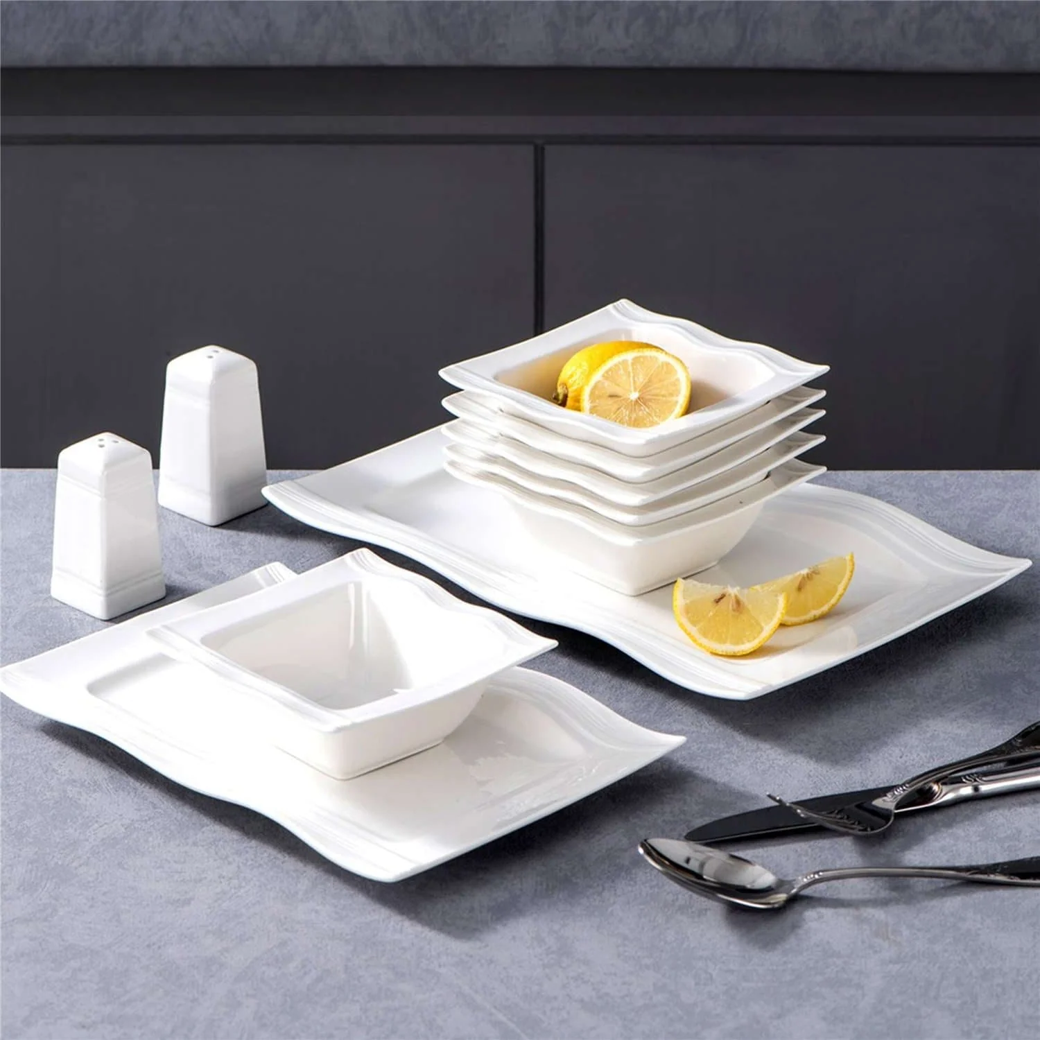 Mario 28 Piece Dinnerware Set - Image 2