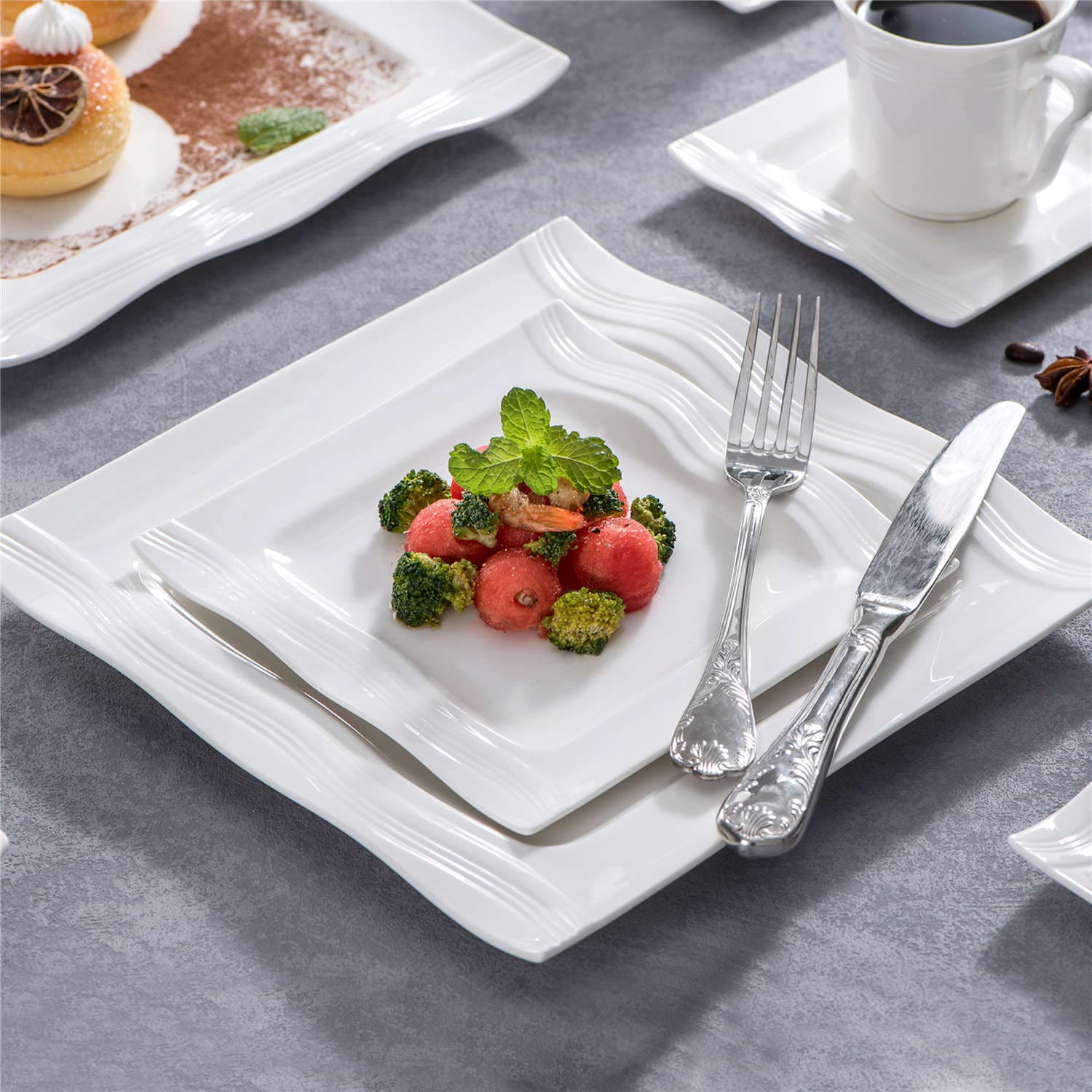 Mario 30 Piece Dinnerware Set - Image 3