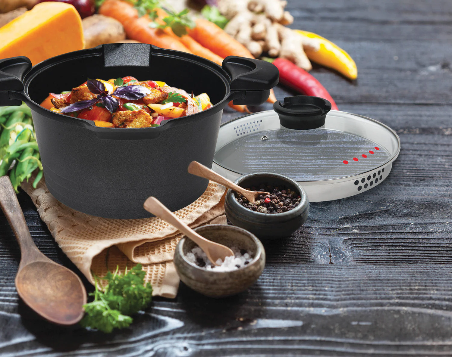 MASTERPAN Nonstick Stock & Pasta Pot With Glass Lid Strainer, 5 QT., 9" (23cm) - Image 10