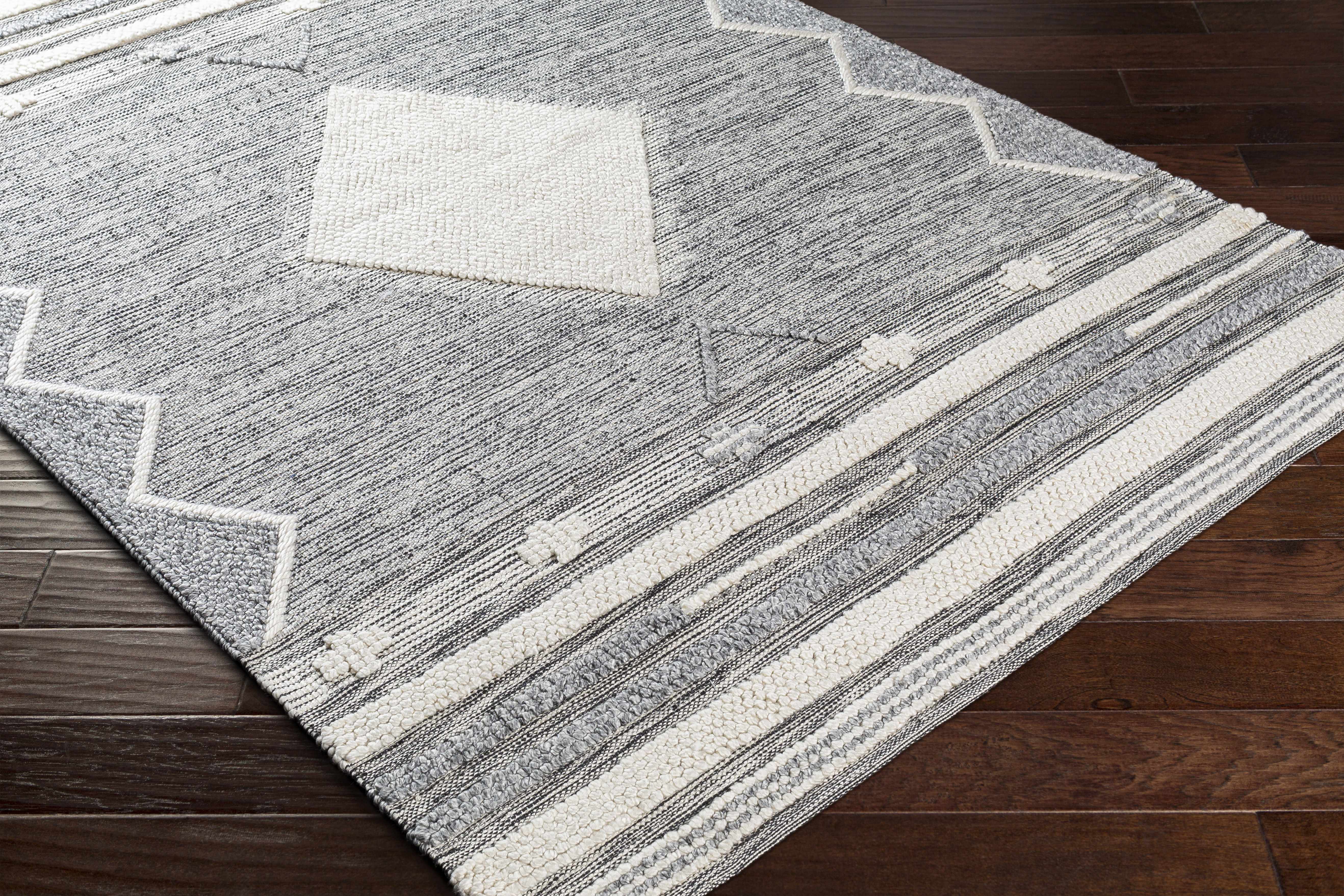Mcdonald Indoor & Outdoor Rug - Clearance - Image 7