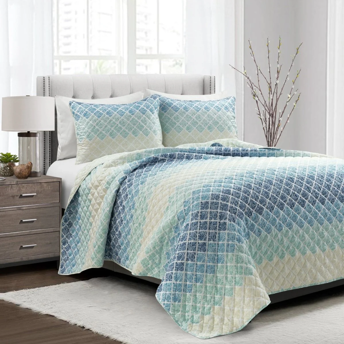Medallion Ombre Reversible Quilt 3 Piece Set - Image 8