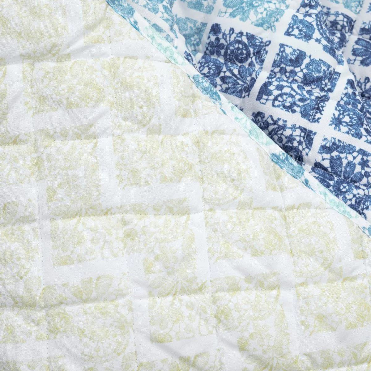 Medallion Ombre Reversible Throw - Image 9
