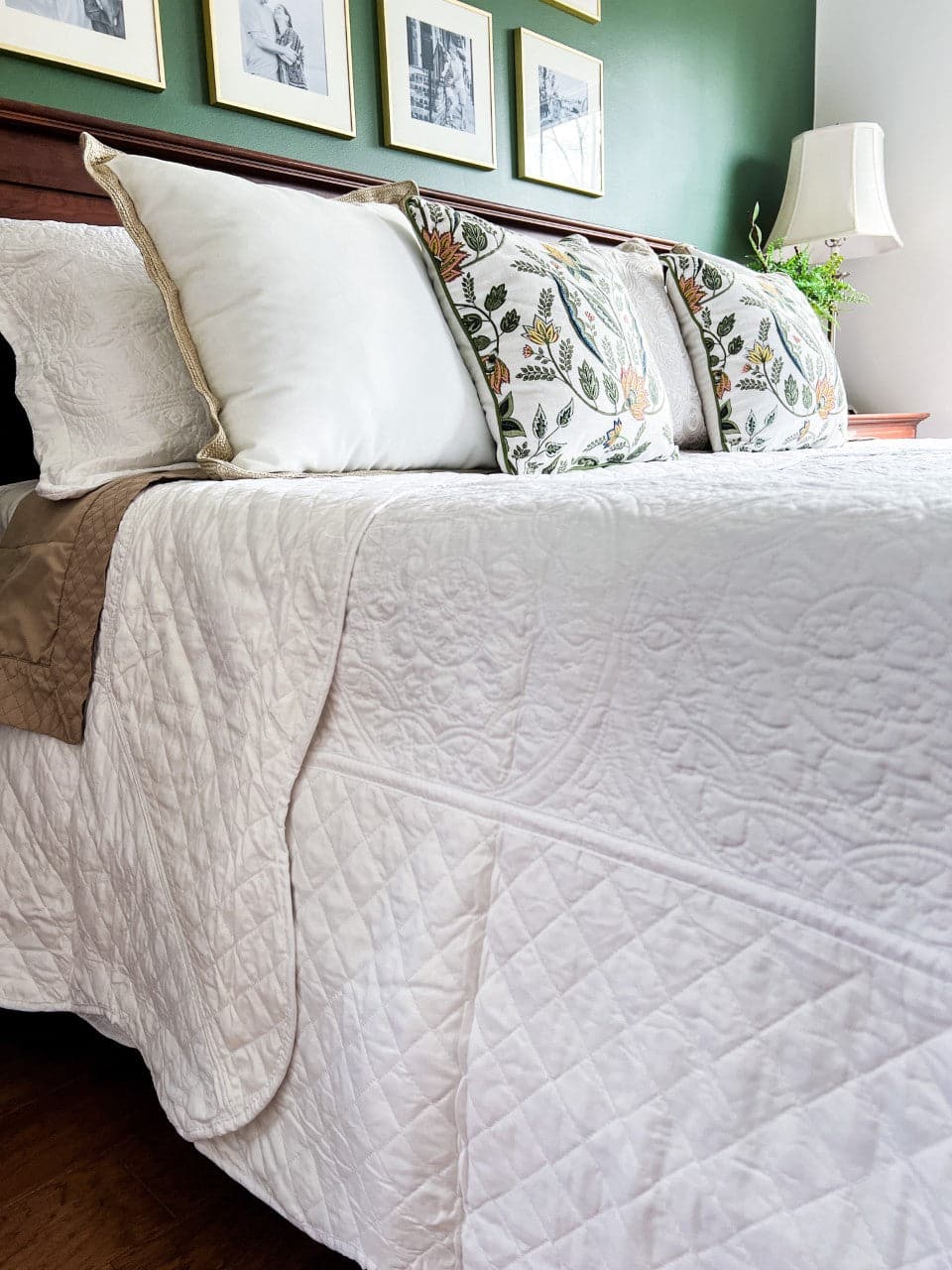 Medallion Scalloped Edge Oversized Bedspread Set - Image 22
