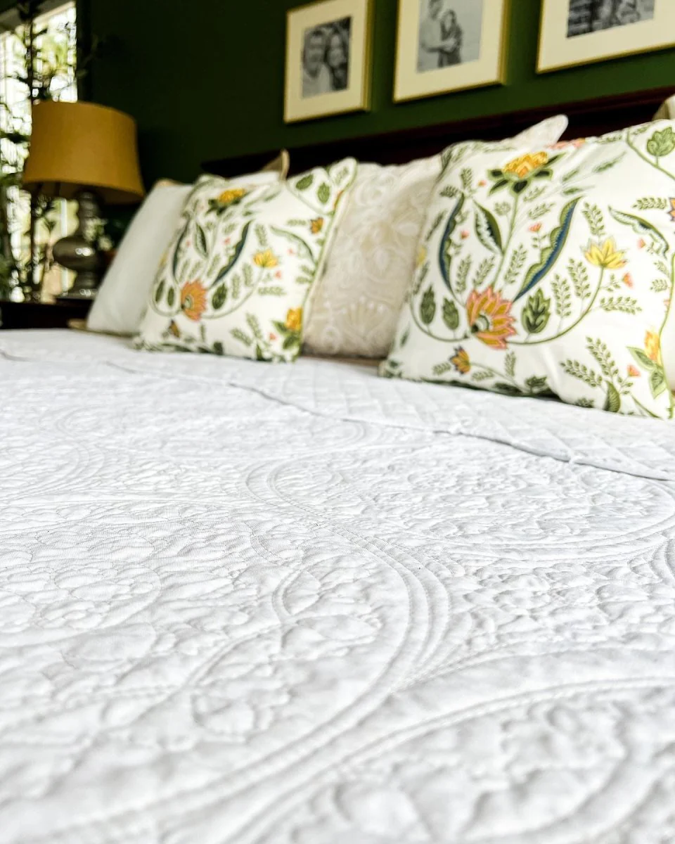 Medallion Scalloped Edge Oversized Bedspread Set - Image 25