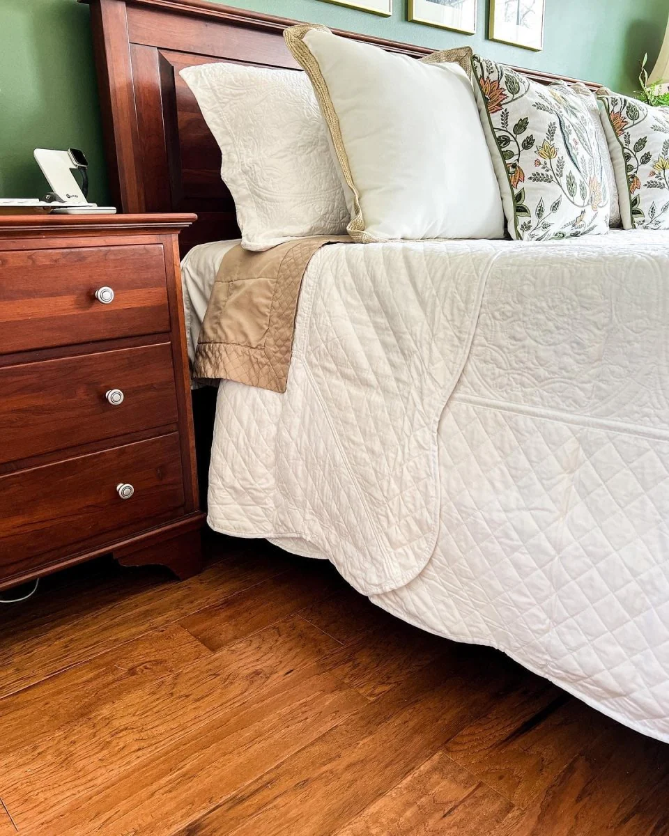 Medallion Scalloped Edge Oversized Bedspread Set - Image 26