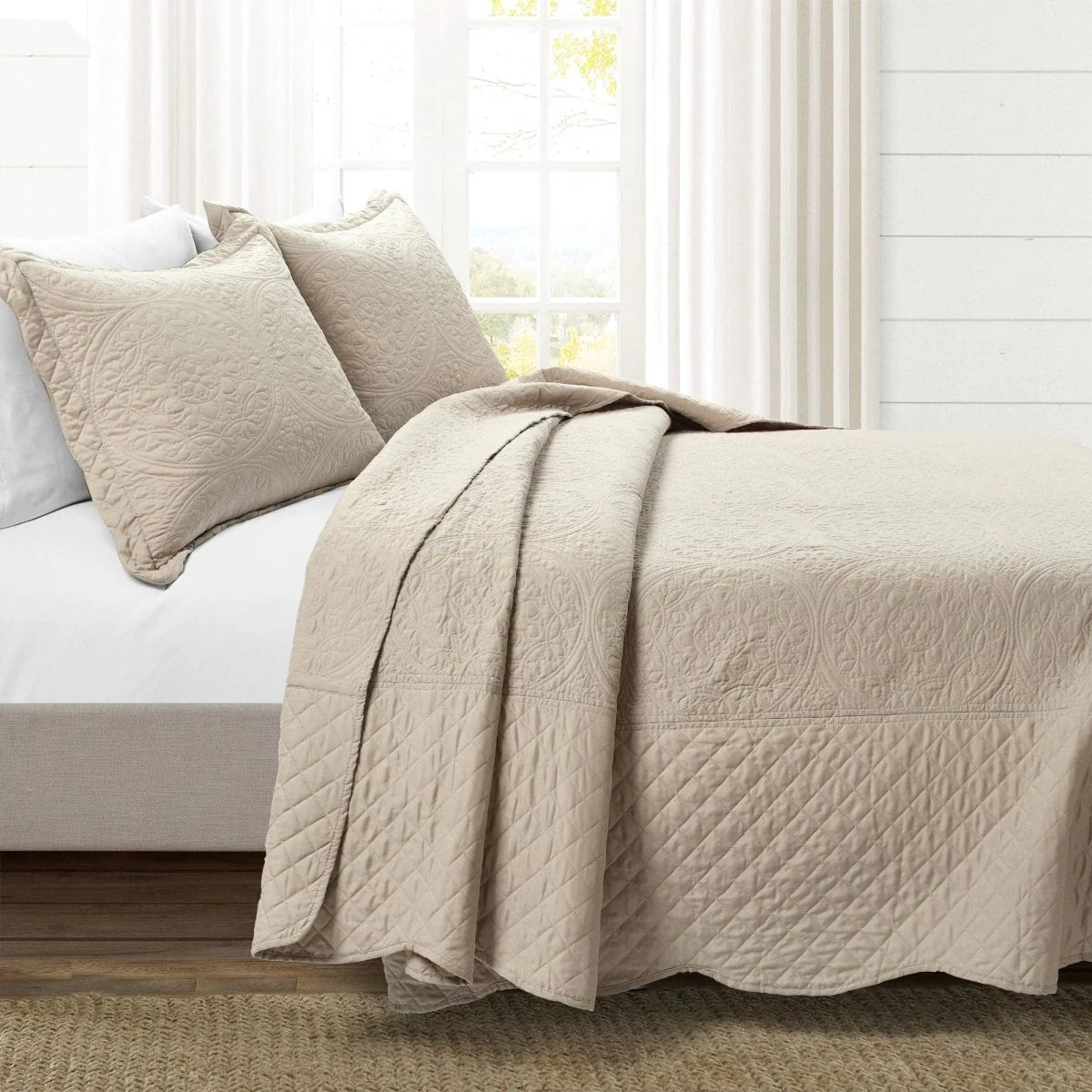 Medallion Scalloped Edge Oversized Bedspread Set - Image 4