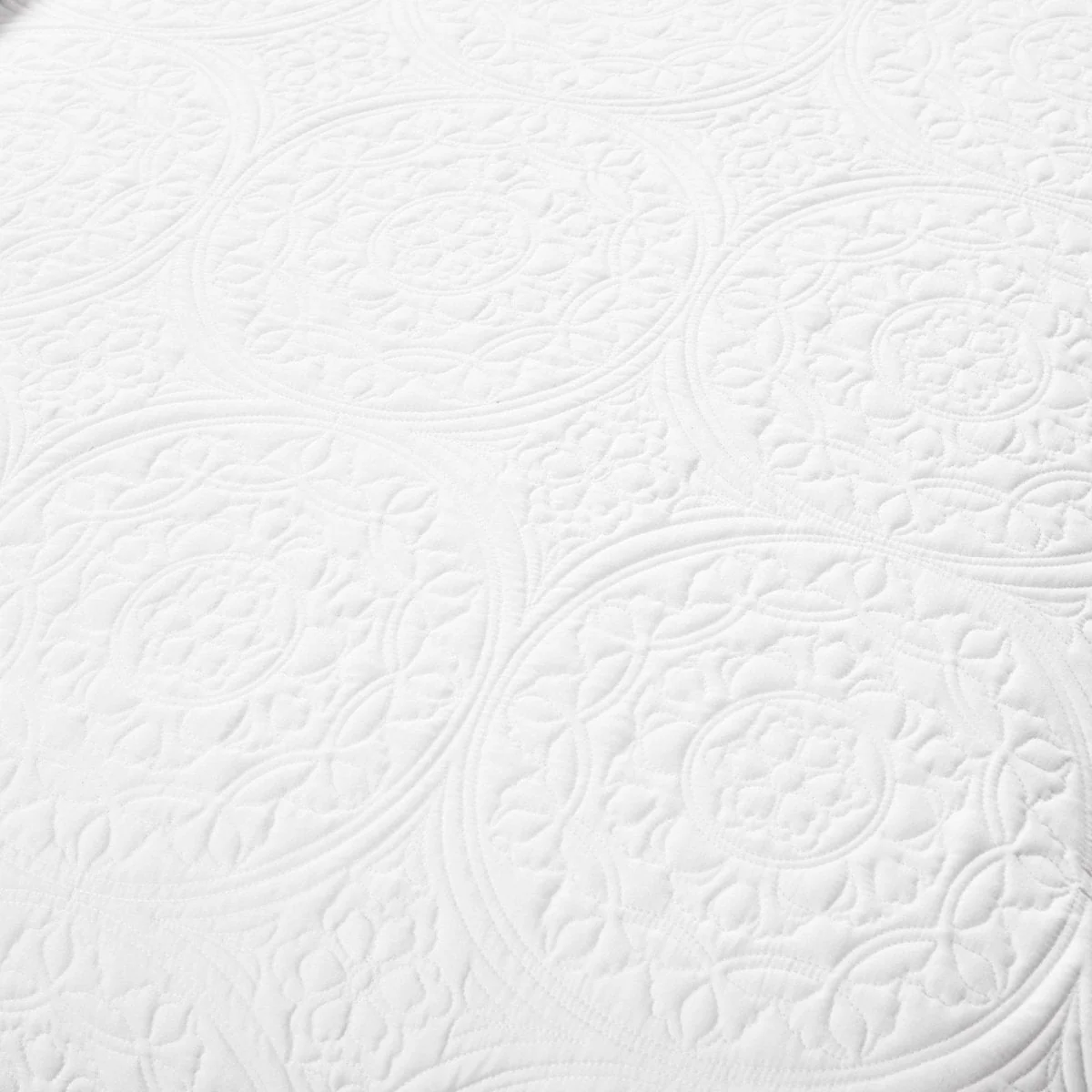 Medallion Scalloped Edge Oversized Bedspread Set - Image 7