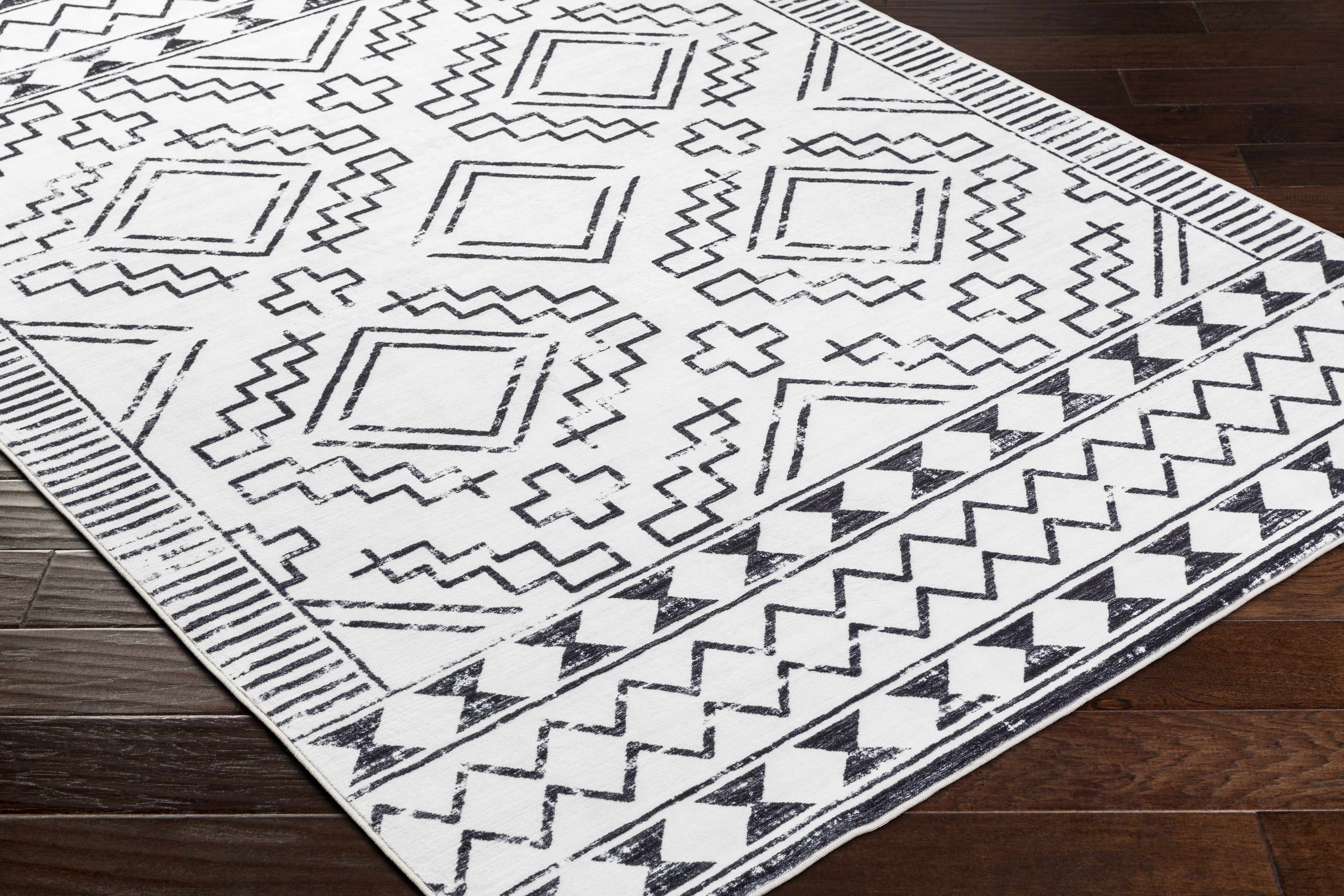 Medan Washable Area Rug - Image 4