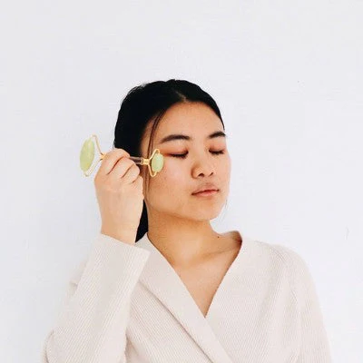 Mei Apothecary Jade Facial Roller Beauty Tool 1ct - New - Image 3