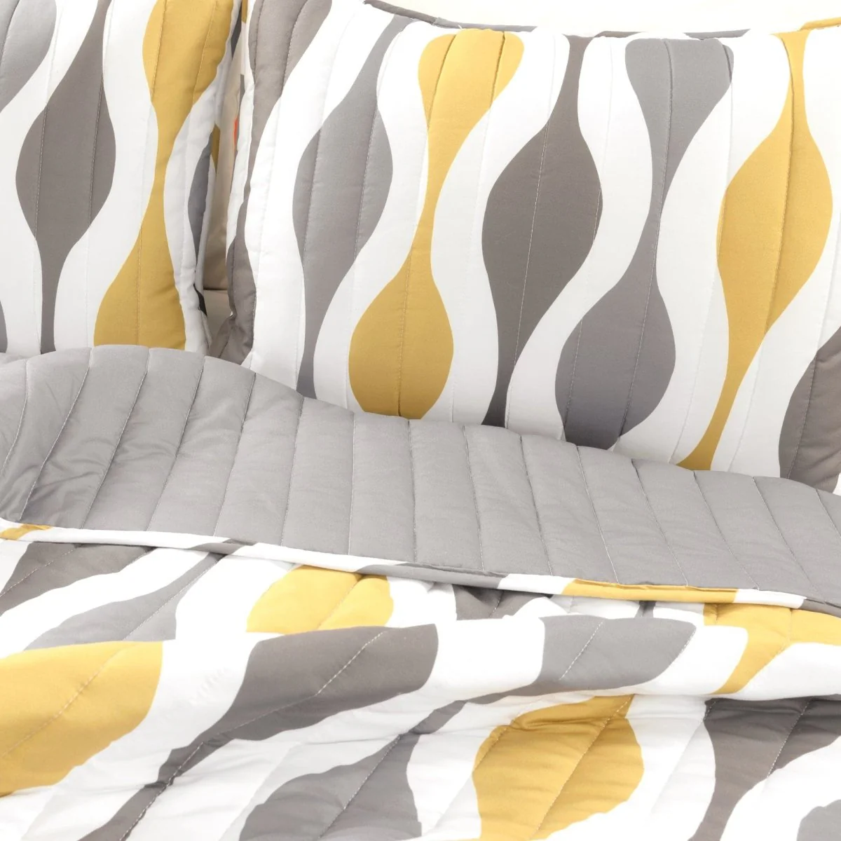 Mid Century Geo Reversible Quilt 3 Piece Set - Image 5