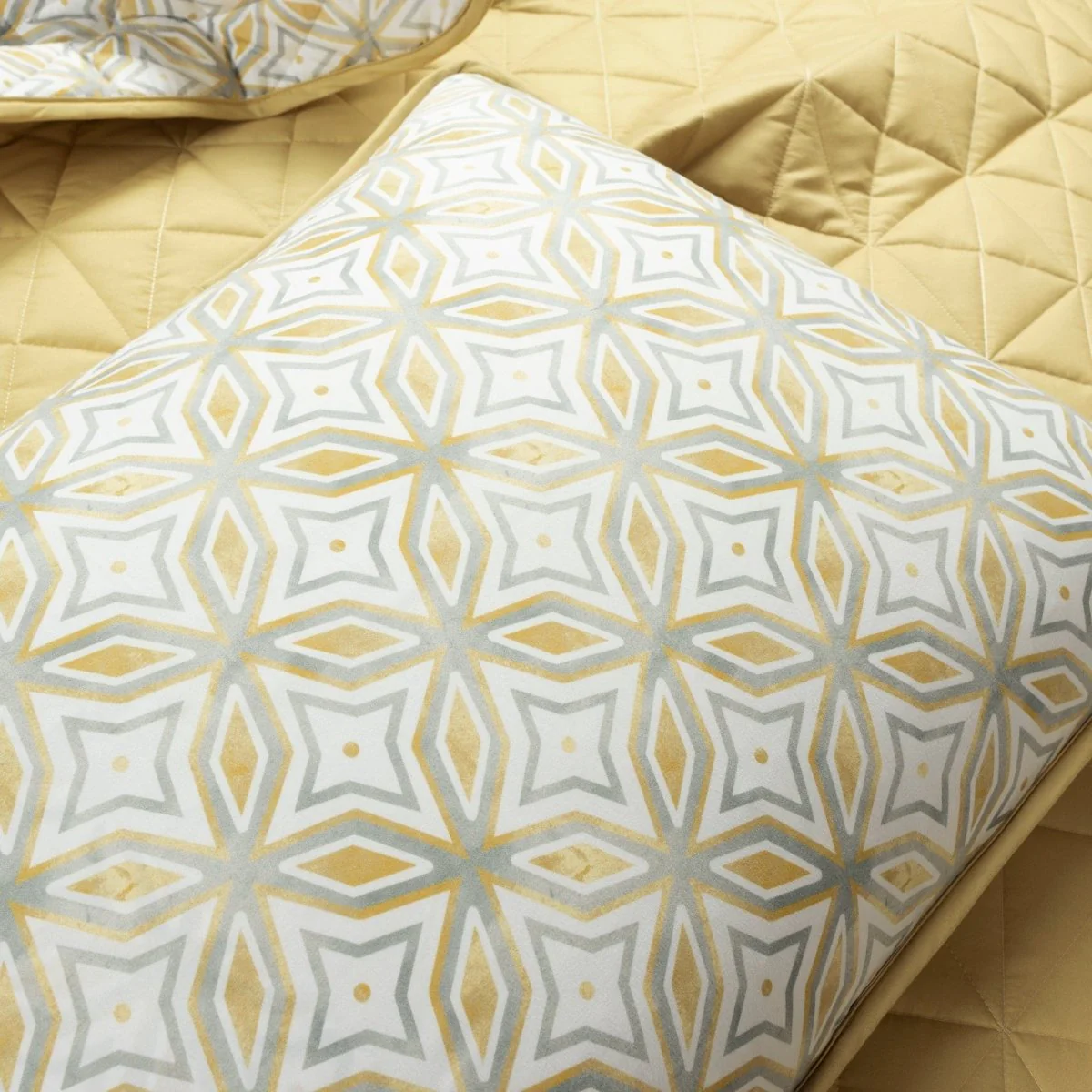 Mid Century Modern Geo Reversible Quilt 3 Piece Set - Image 6