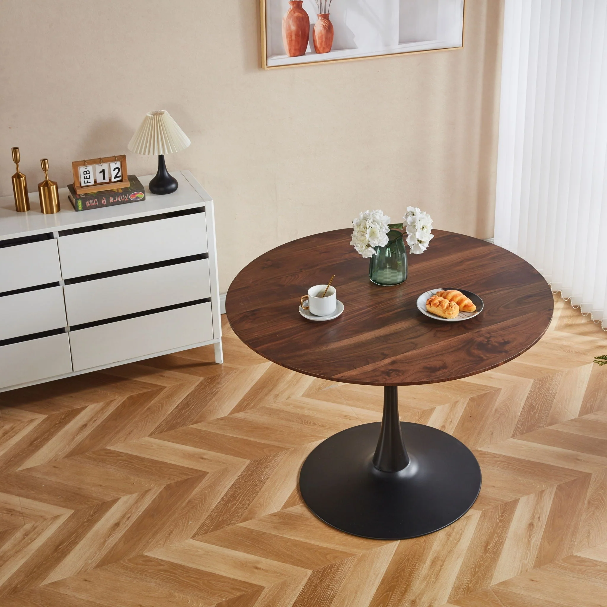 Mid-Century Tulip Dining Table With Round Top - Image 15