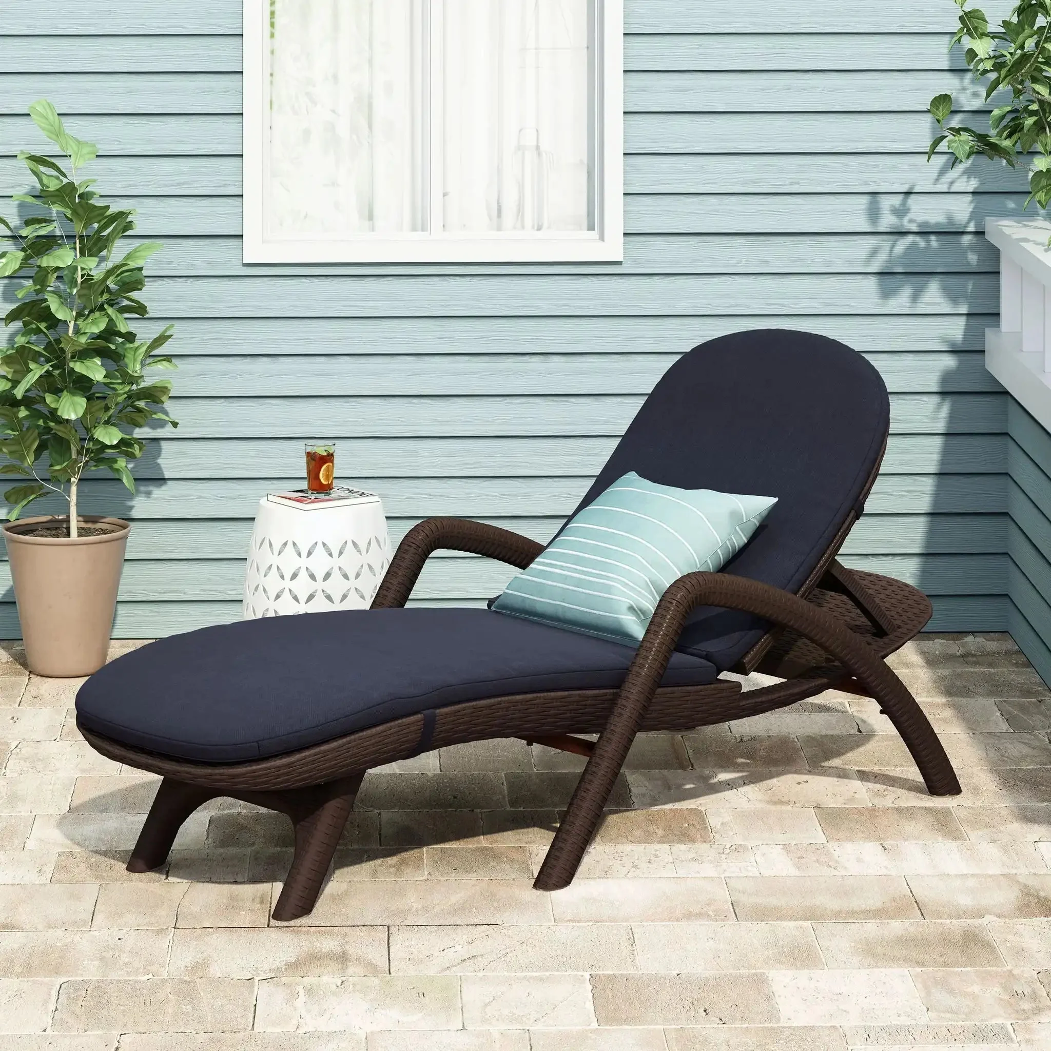 Mikael - Chaise Lounge With Cushion - Image 6