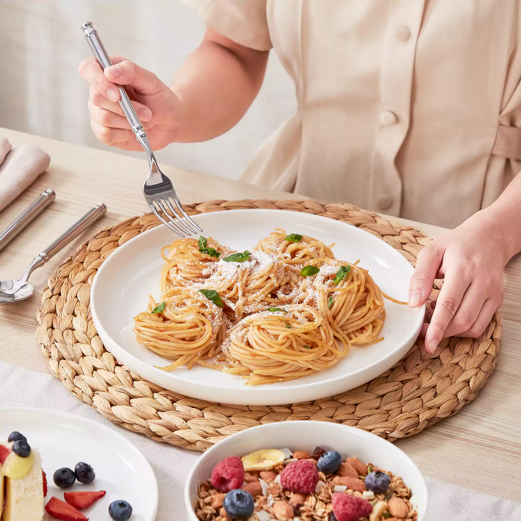 Mina 18 Piece Dinnerware Set - Image 10