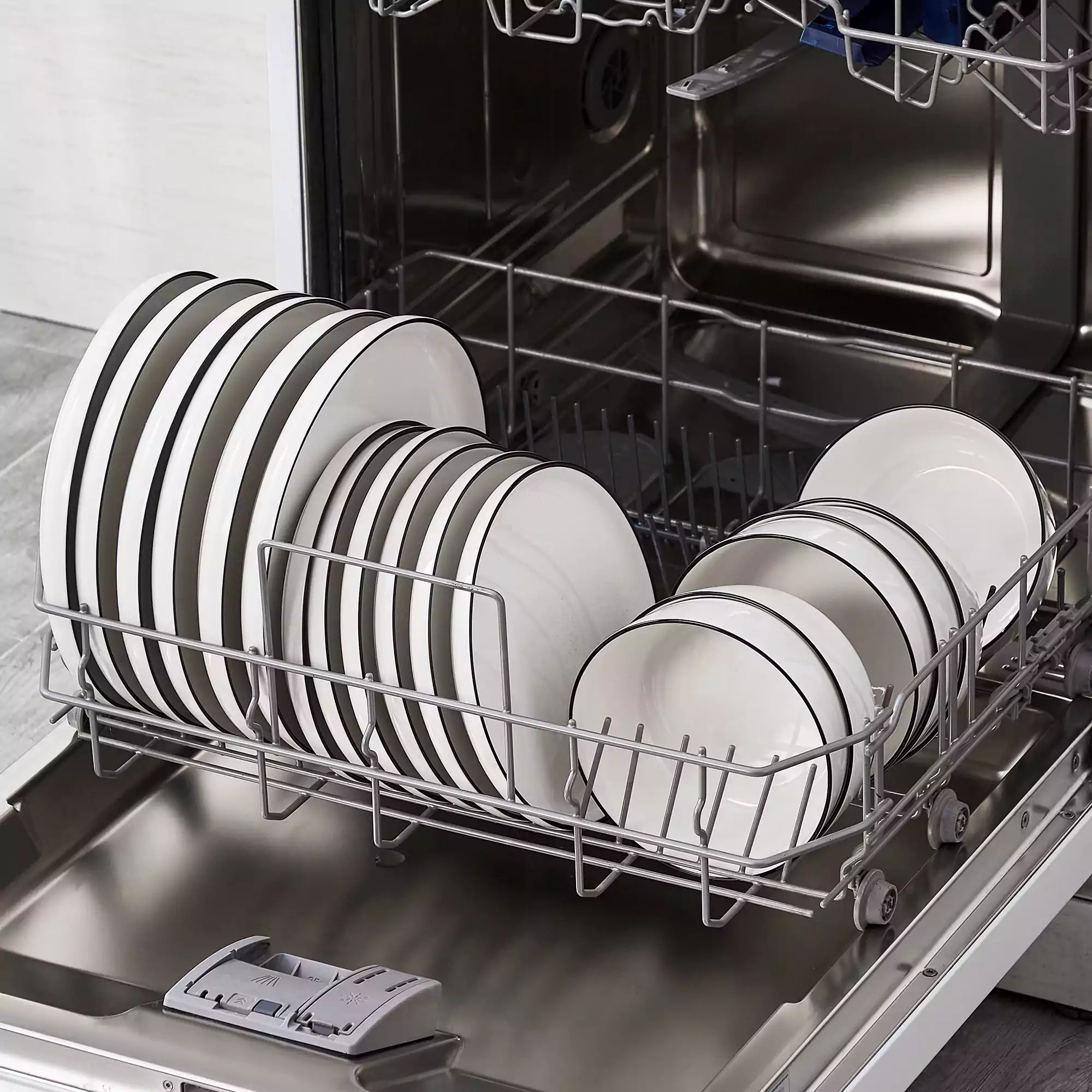 Mina 18 Piece Dinnerware Set - Image 30