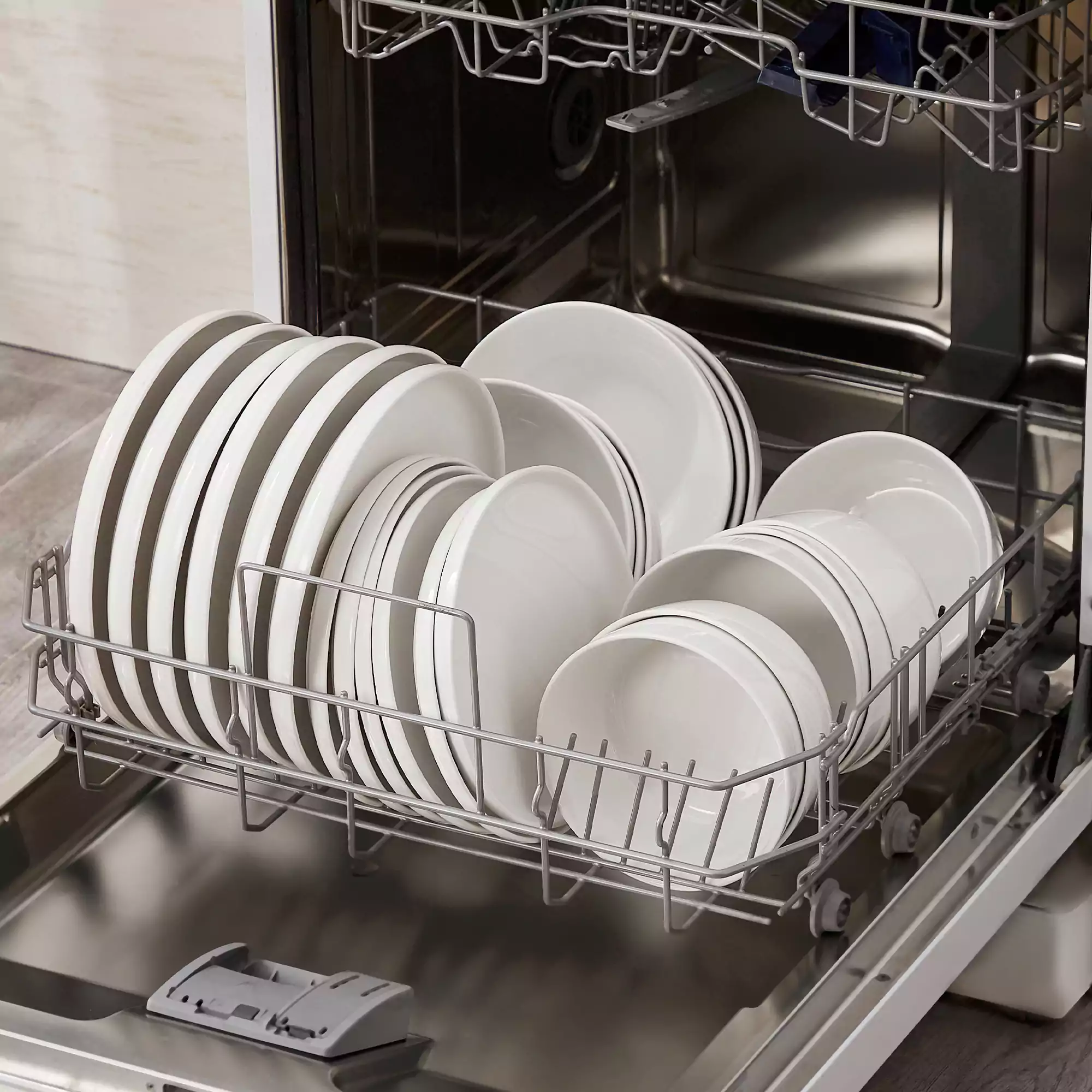 Mina 24 Piece Dinnerware Set - Image 13