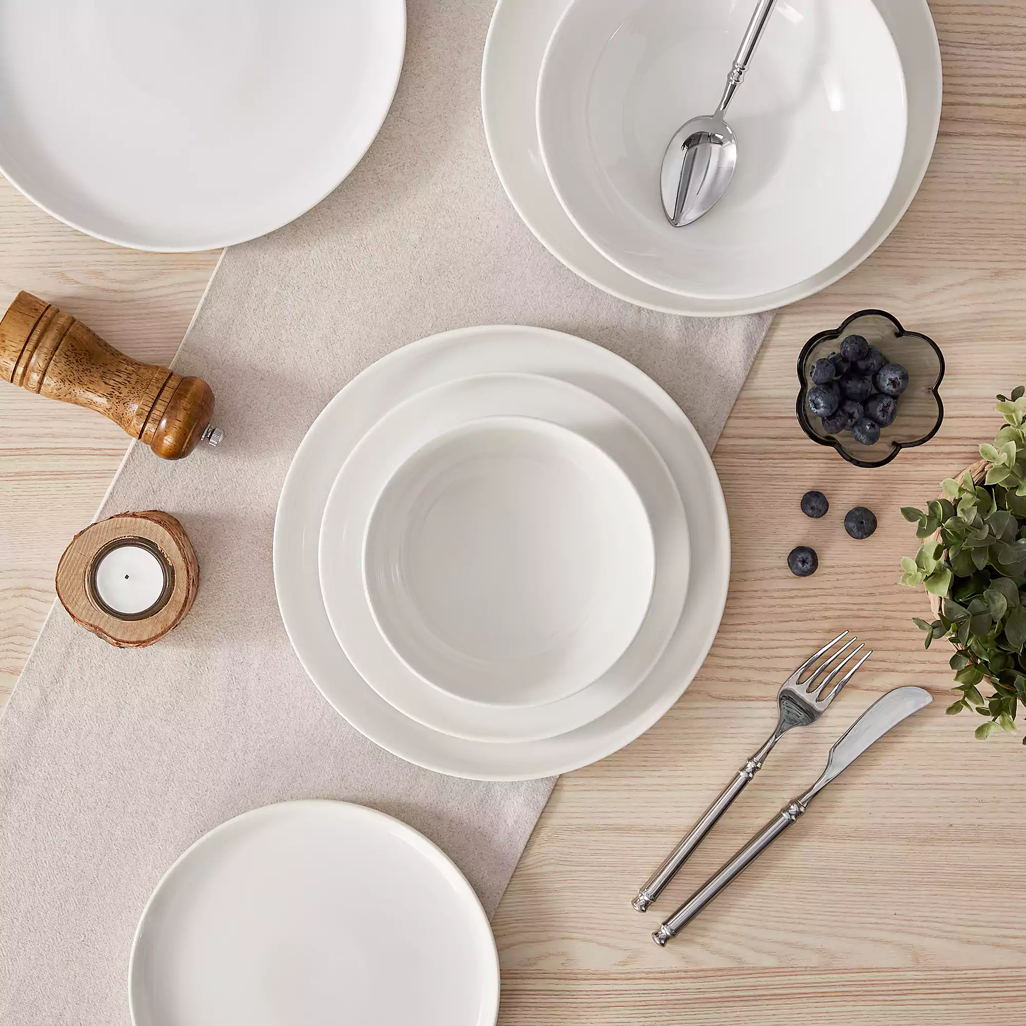 Mina 24 Piece Dinnerware Set - Image 4
