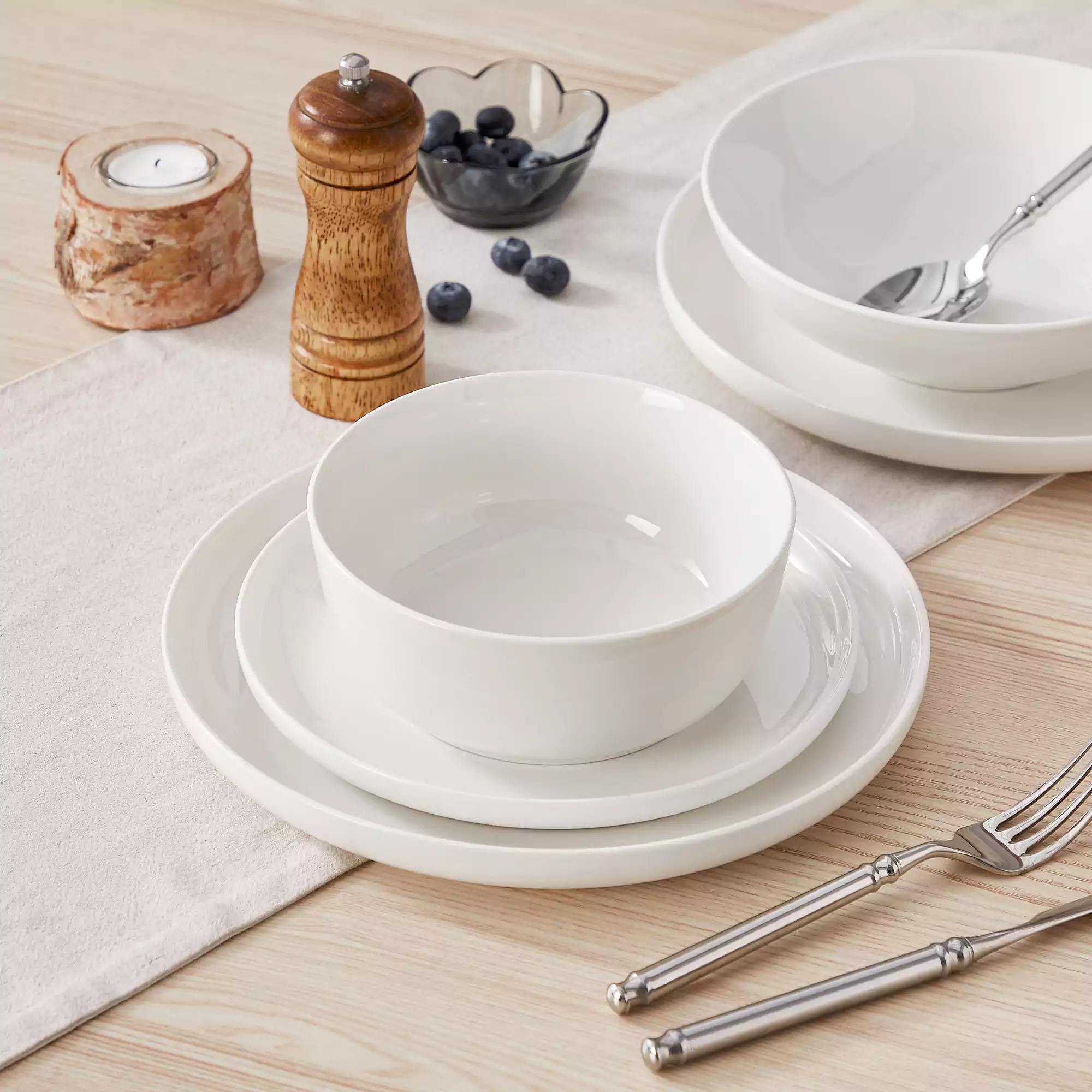 Mina 24 Piece Dinnerware Set - Image 5