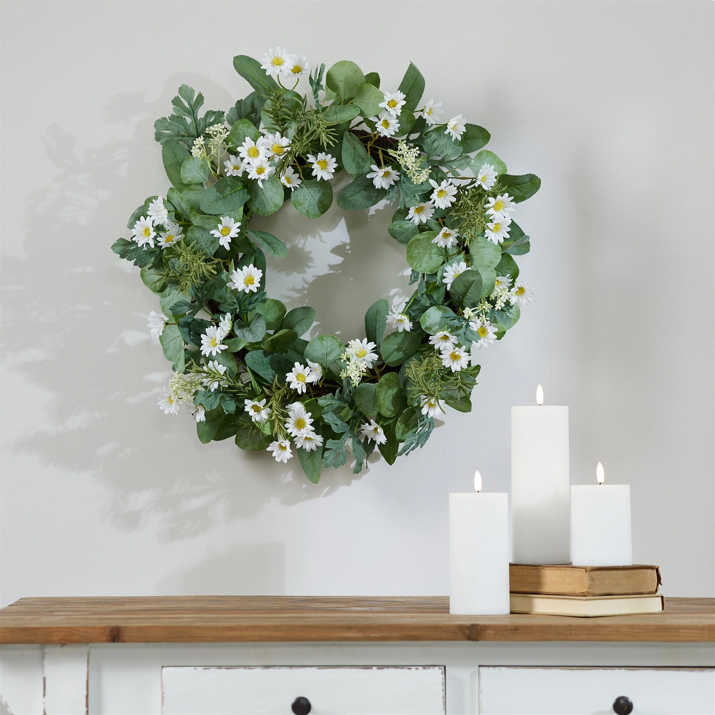 Mini Daisy and Foliage Wreath 22"D