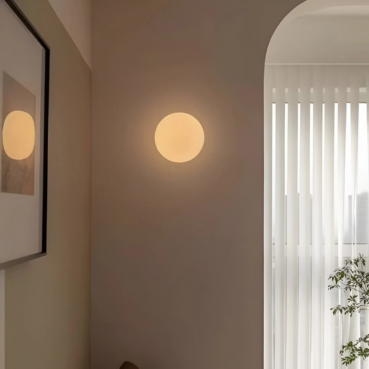 Minimalist Round Glass Wall Sconce LED 1-Light - Image 3