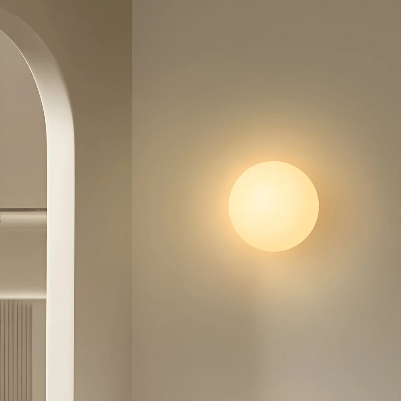 Minimalist Round Glass Wall Sconce LED 1-Light - Image 9