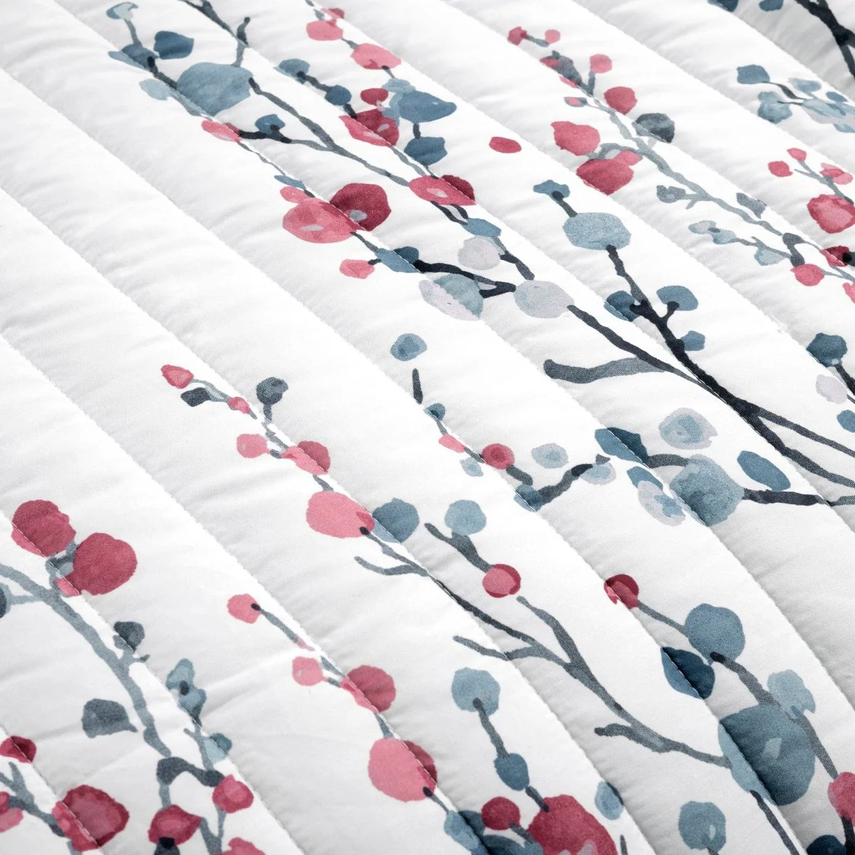Mirabelle Watercolor Floral Reversible 3 Piece Quilt Set - Image 4
