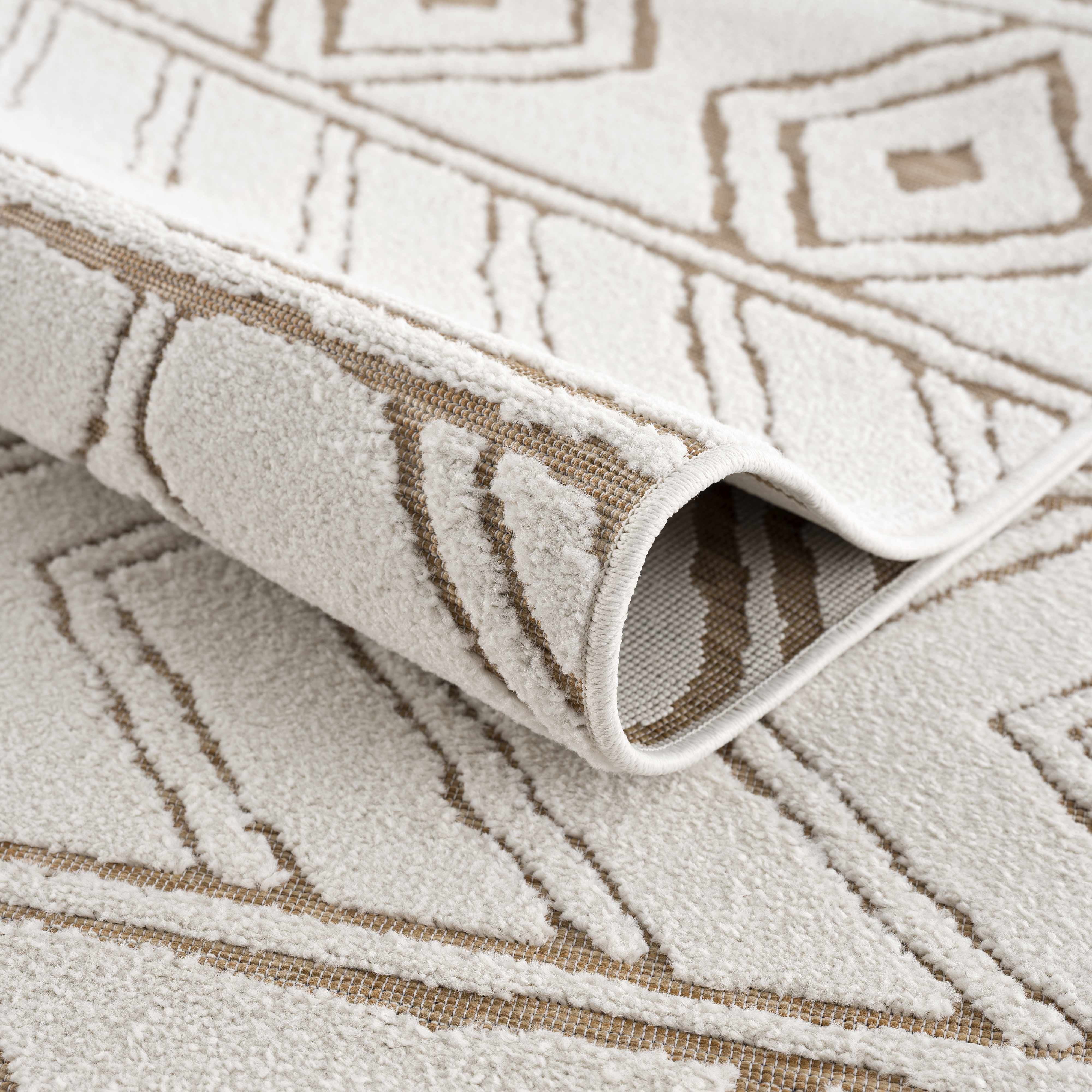 Mocho 3D Outdoor Area Rug - Clearance - Image 4
