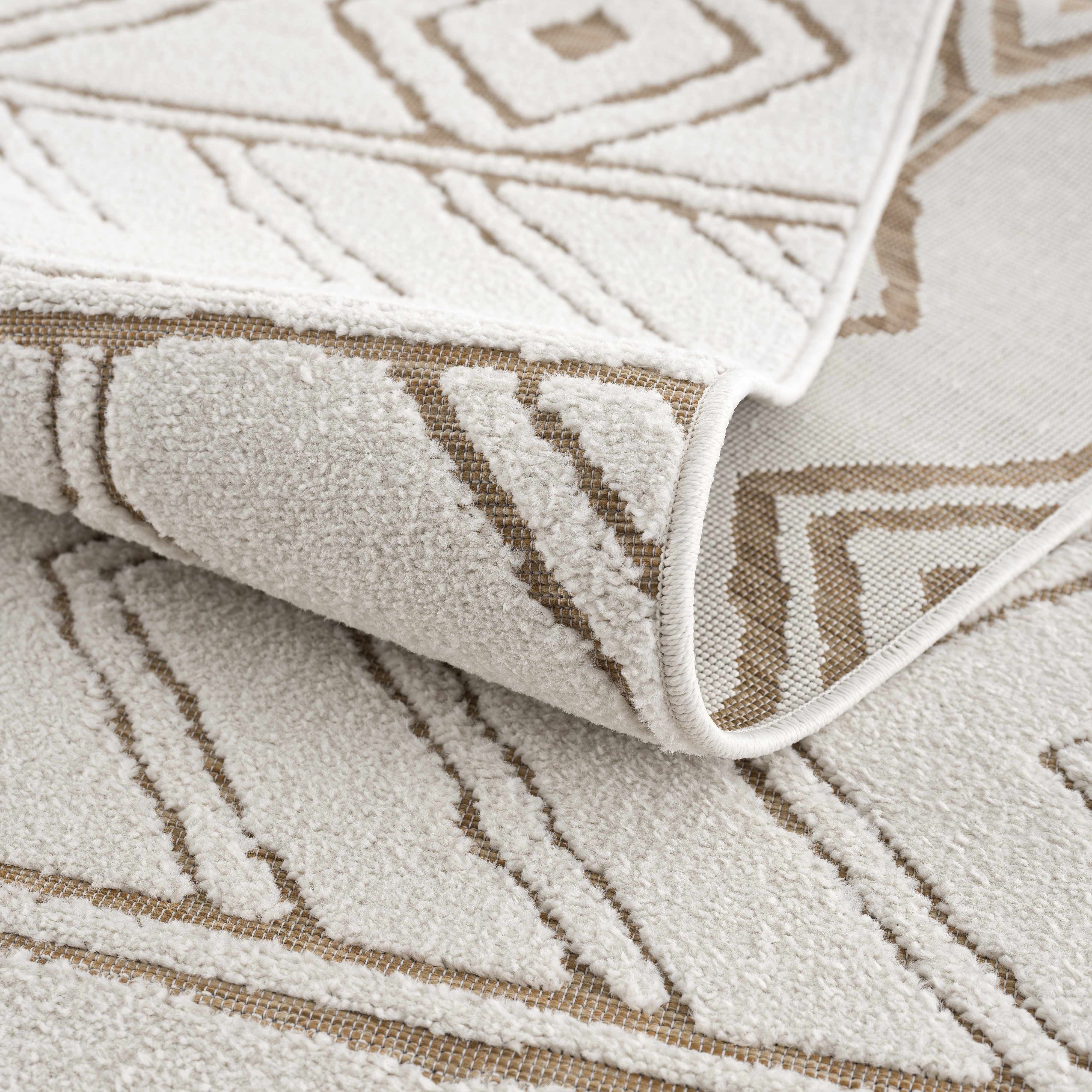 Mocho 3D Outdoor Area Rug - Clearance - Image 5