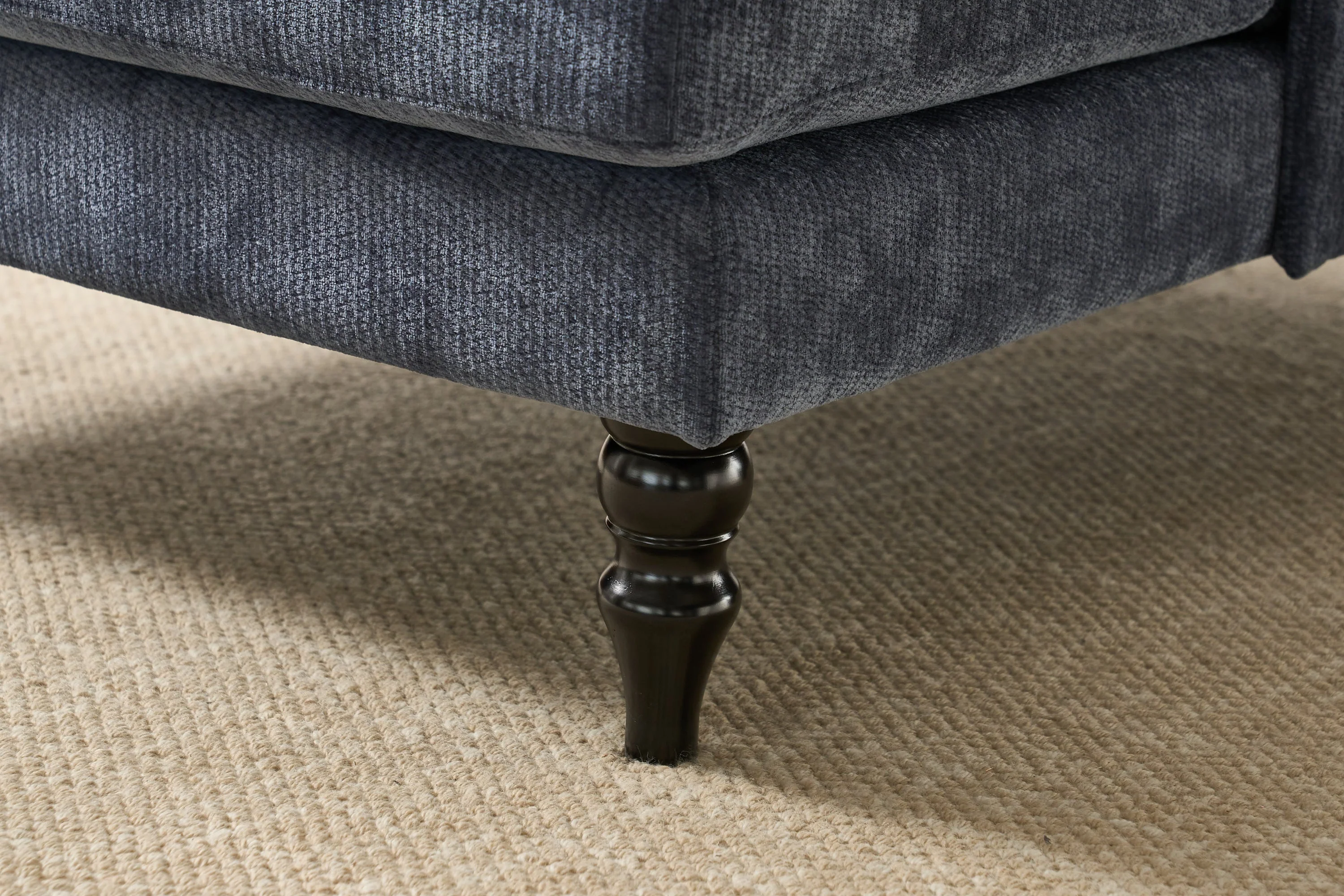 Modern Chaise Lounge Upholstered Indoor Recliner - Image 4