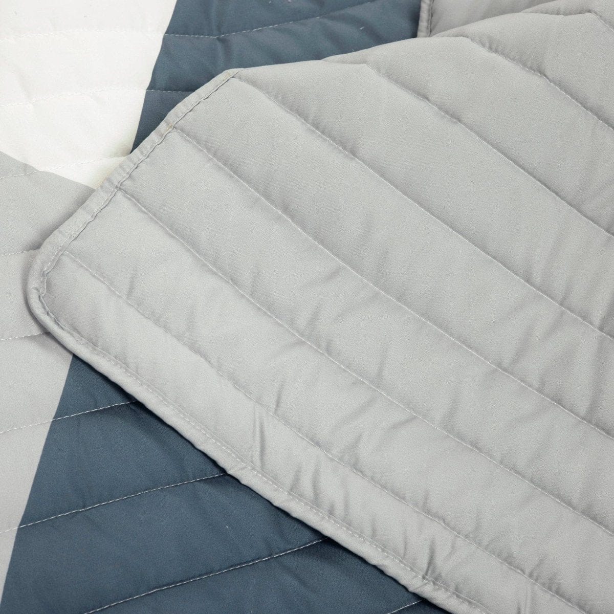 Modern Color Block Quilt 3 Piece Set - Image 3