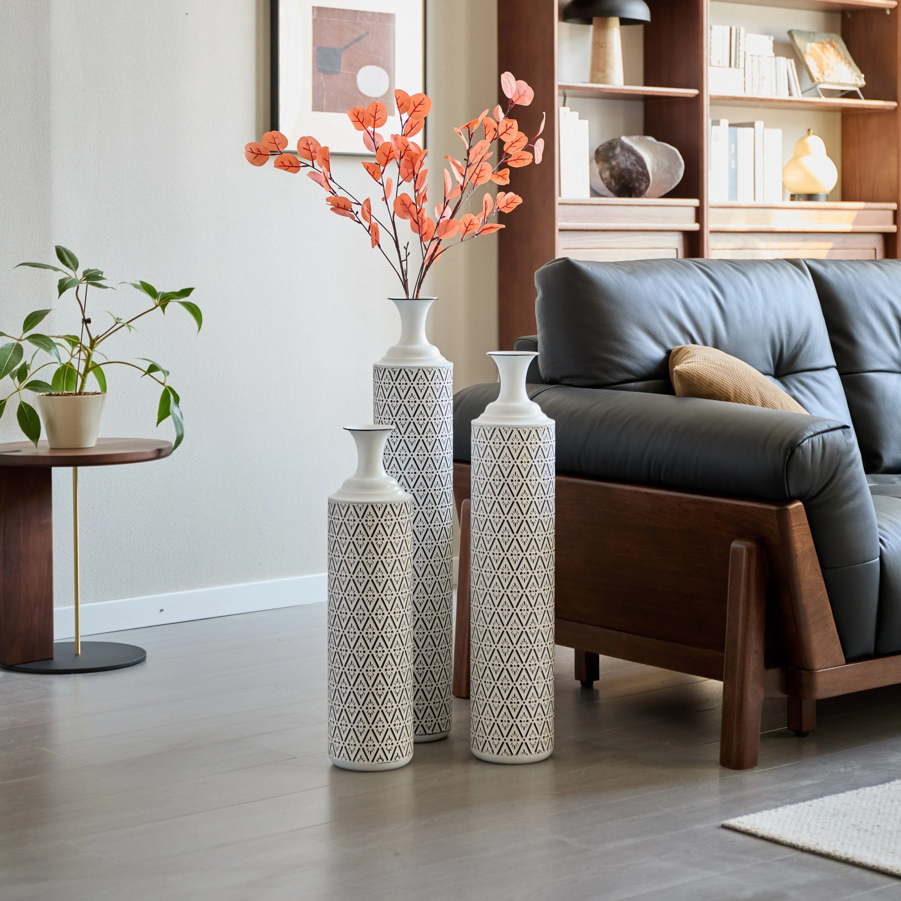 Modern Floor Vase Set – White & Black Metal Vases with Geometric Pattern – 3-Piece Home Decor Set in 24.8 in, 29.13 in & 33.85 in Heights - Image 10