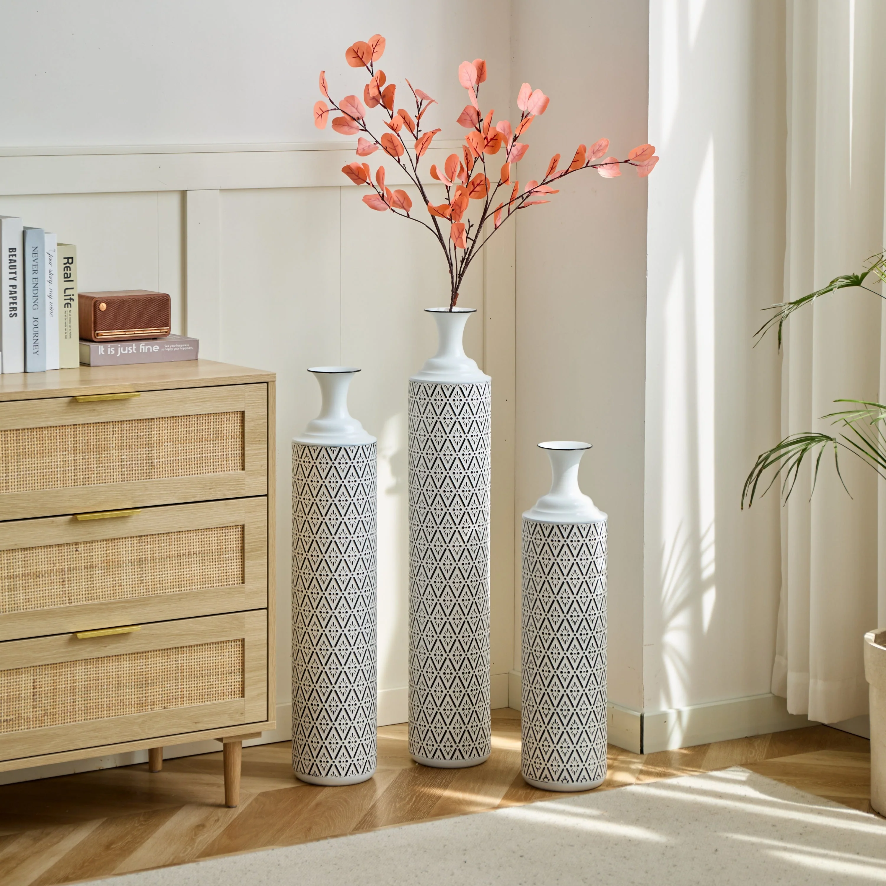 Modern Floor Vase Set – White & Black Metal Vases with Geometric Pattern – 3-Piece Home Decor Set in 24.8 in, 29.13 in & 33.85 in Heights - Image 12