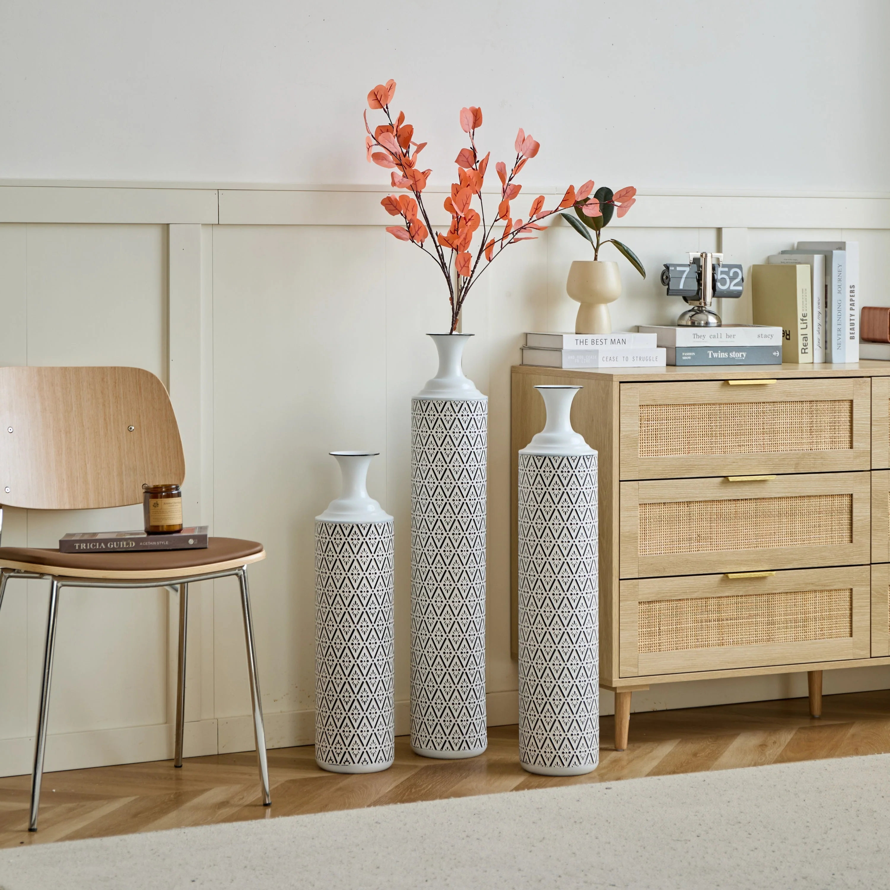 Modern Floor Vase Set – White & Black Metal Vases with Geometric Pattern – 3-Piece Home Decor Set in 24.8 in, 29.13 in & 33.85 in Heights - Image 7