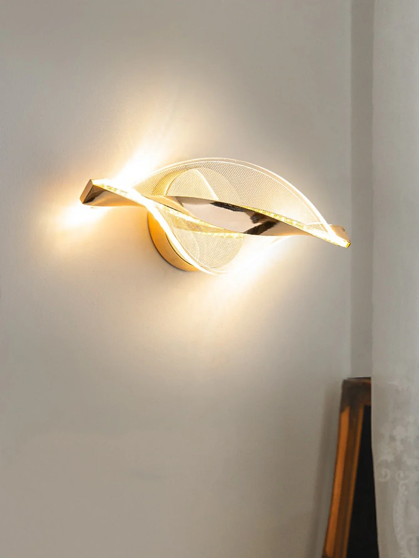 Modern LED Wall Lamp – Gold/Black Acrylic Light for Bedroom, Hallway & Living Room - Image 12