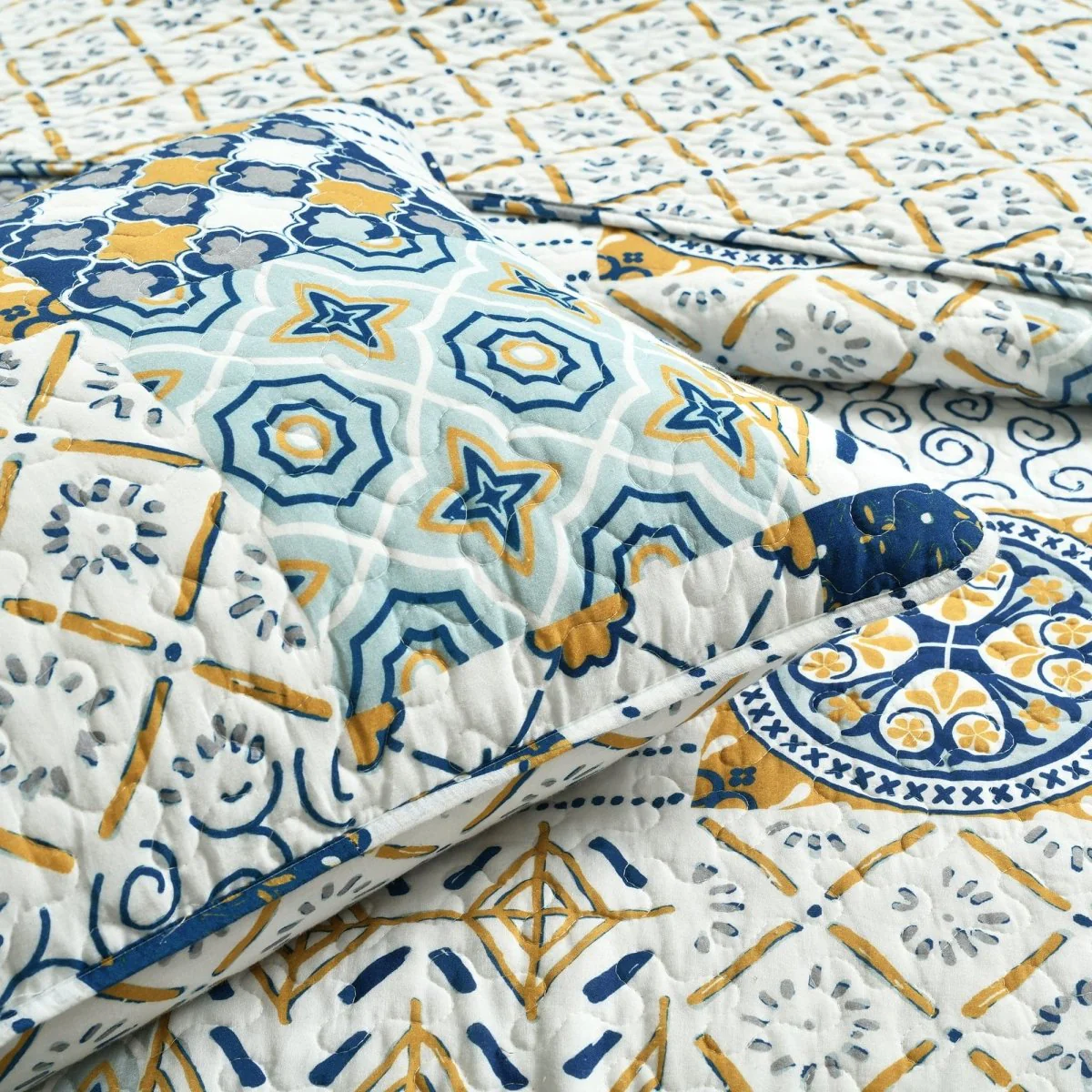 Monique Patch 3 Piece Quilt Set - Image 5