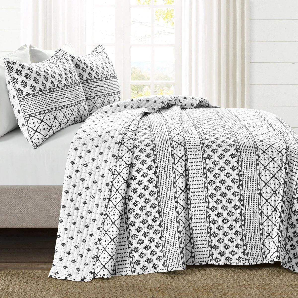 Monique Stripe 3 Piece Quilt Set - Image 3